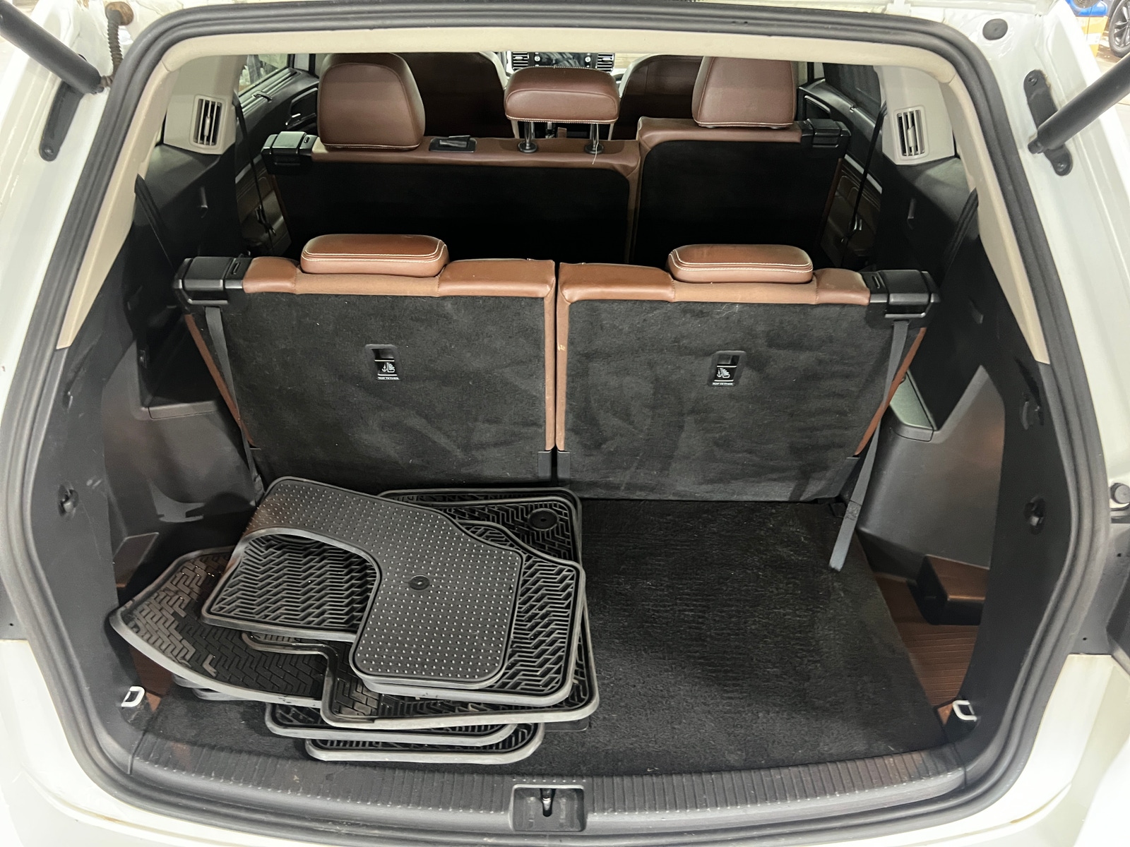 Thumbnail: 2022 Volkswagen Atlas - 7