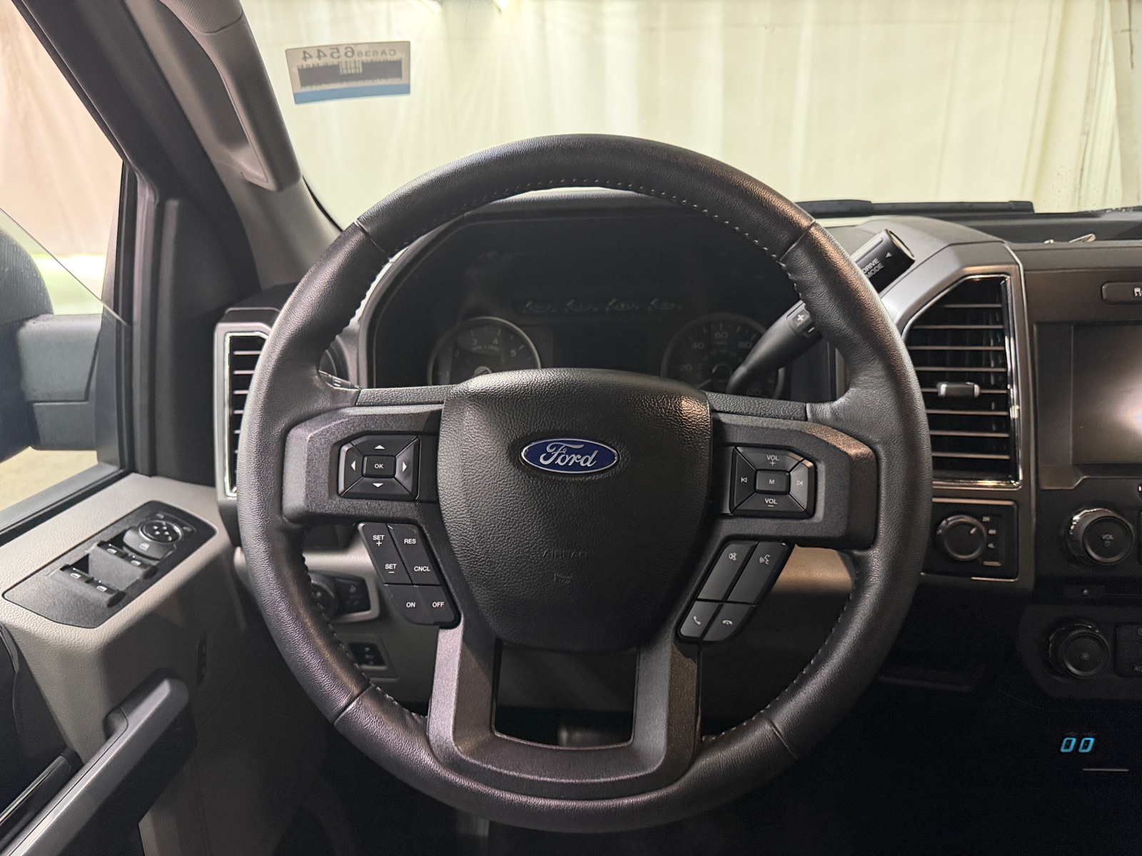 Thumbnail: 2018 Ford Econoline - 5