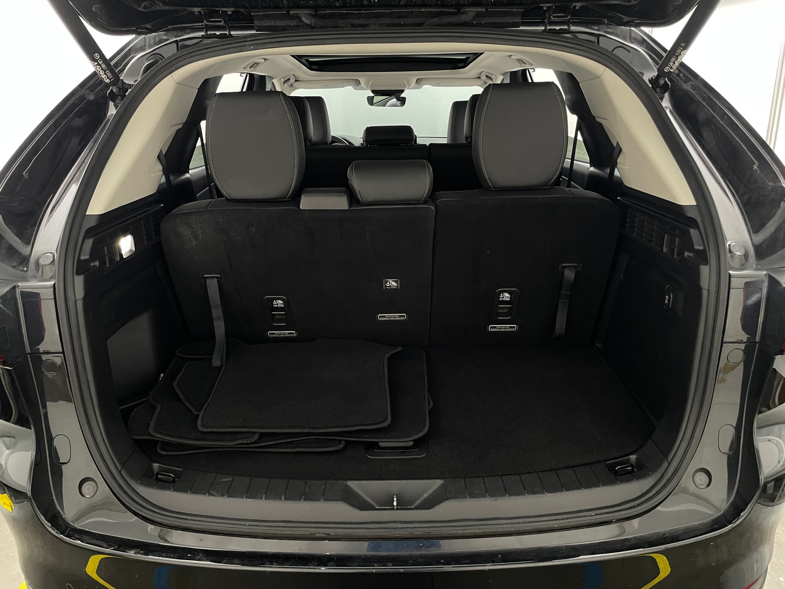 Thumbnail: 2025 Mazda CX-90 - 6