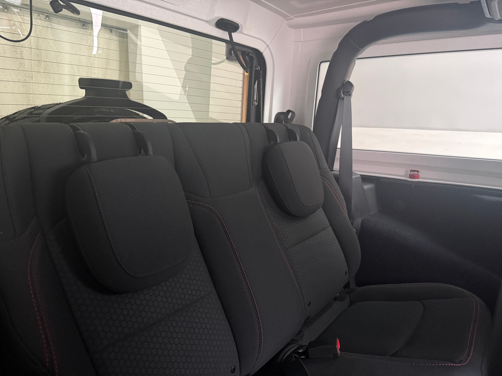 Thumbnail: 2018 Jeep Wrangler - 6