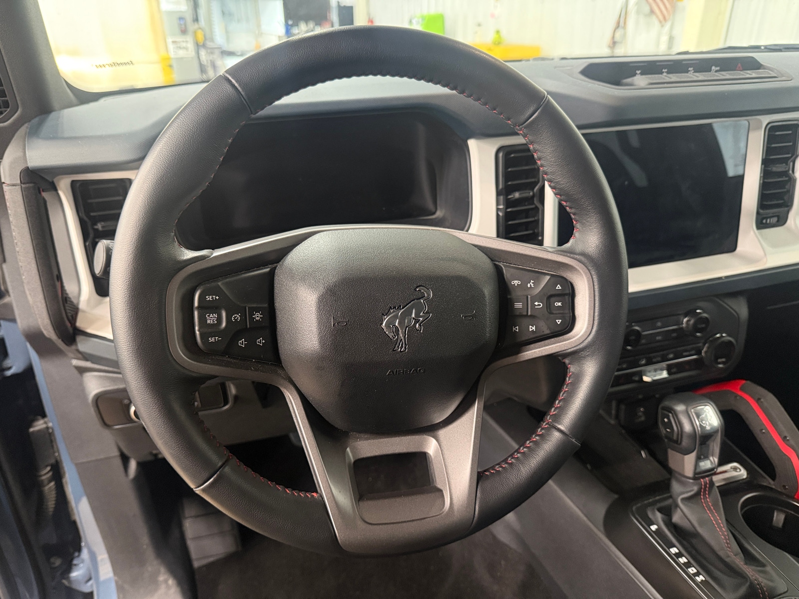 Thumbnail: 2025 Ford Bronco - 5