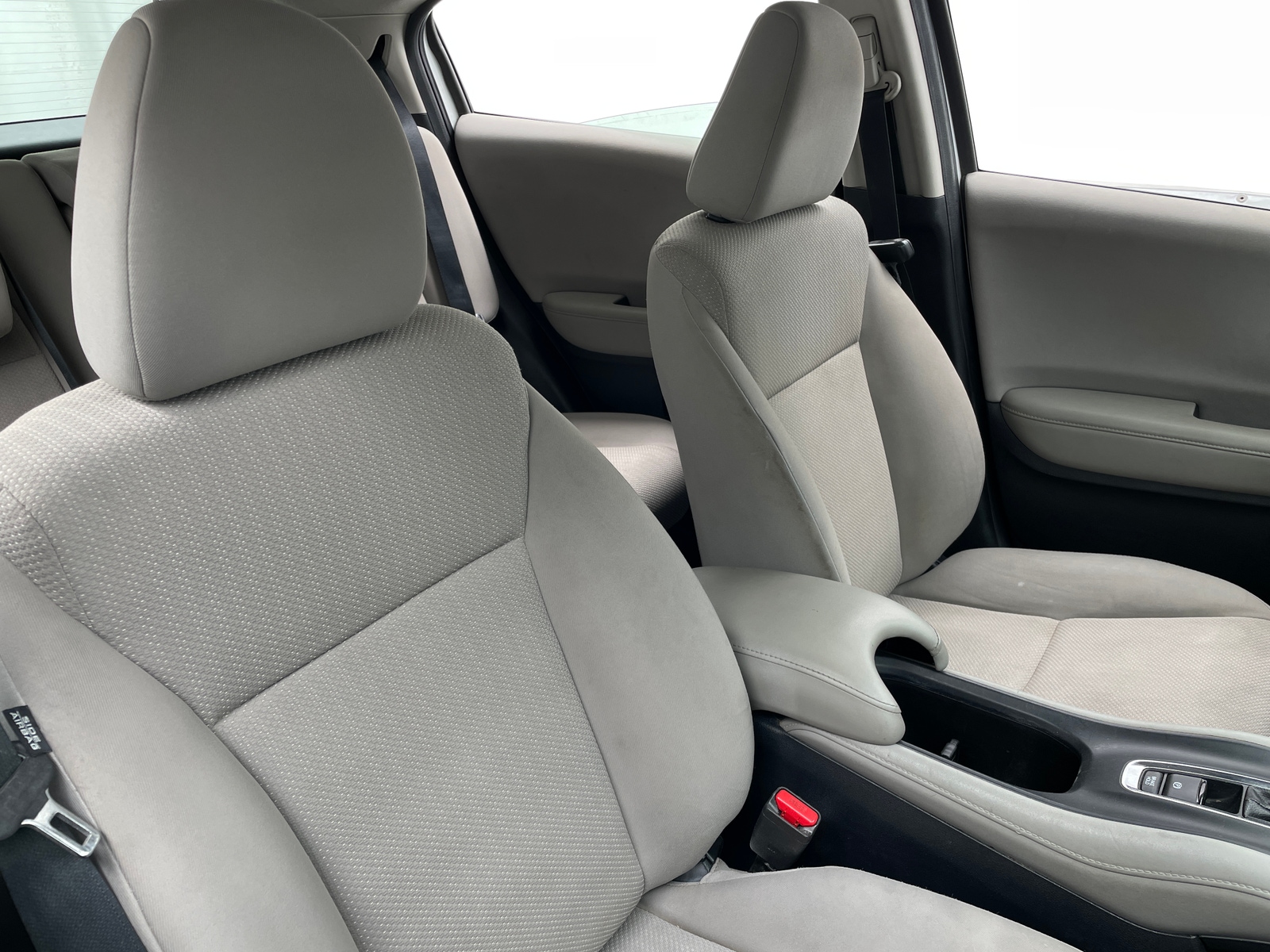 Thumbnail: 2017 Honda HR-V - 2