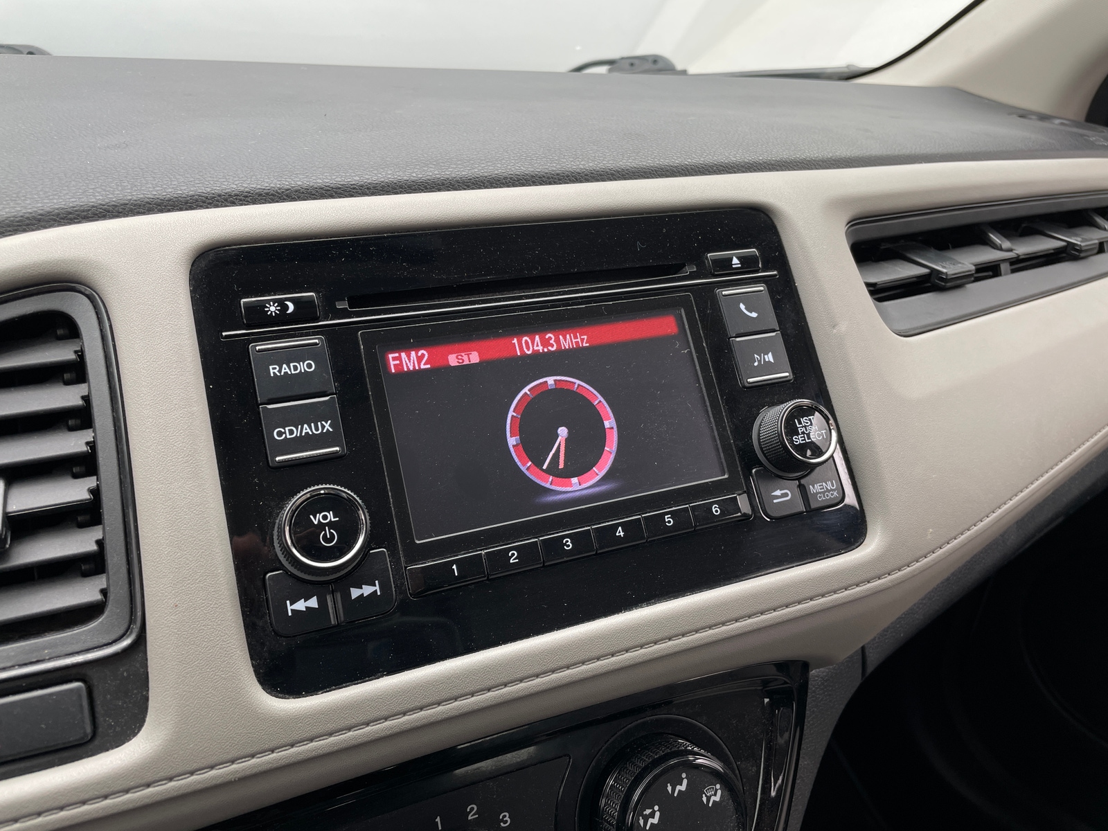 Thumbnail: 2017 Honda HR-V - 4