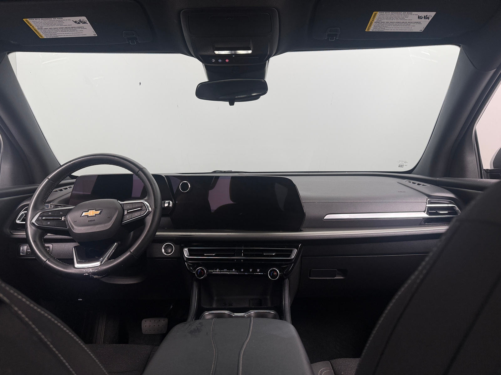 Thumbnail: 2025 Chevrolet Traverse - 3