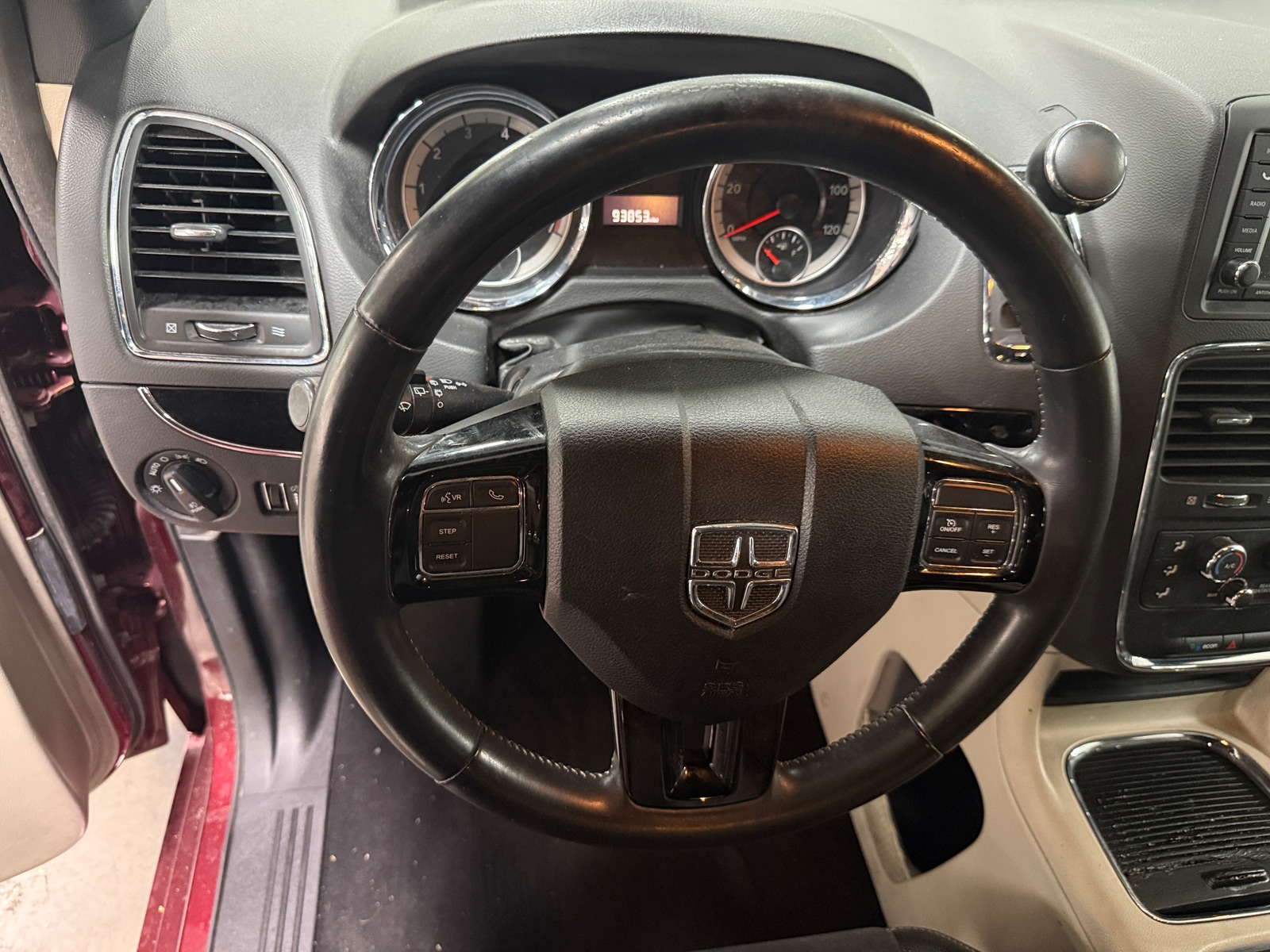 Thumbnail: 2018 Dodge Grand Caravan - 4