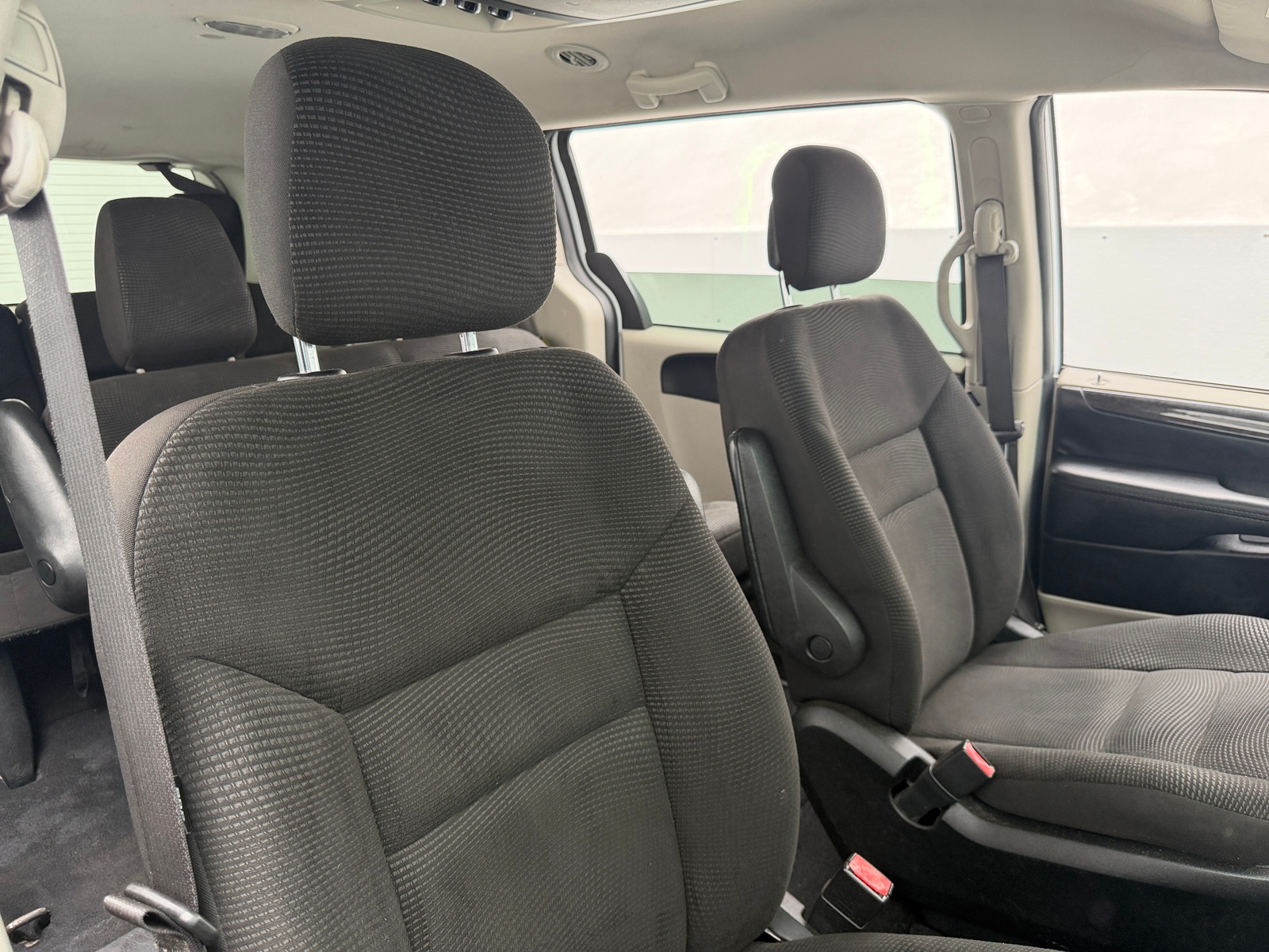 Thumbnail: 2020 Dodge Grand Caravan - 2