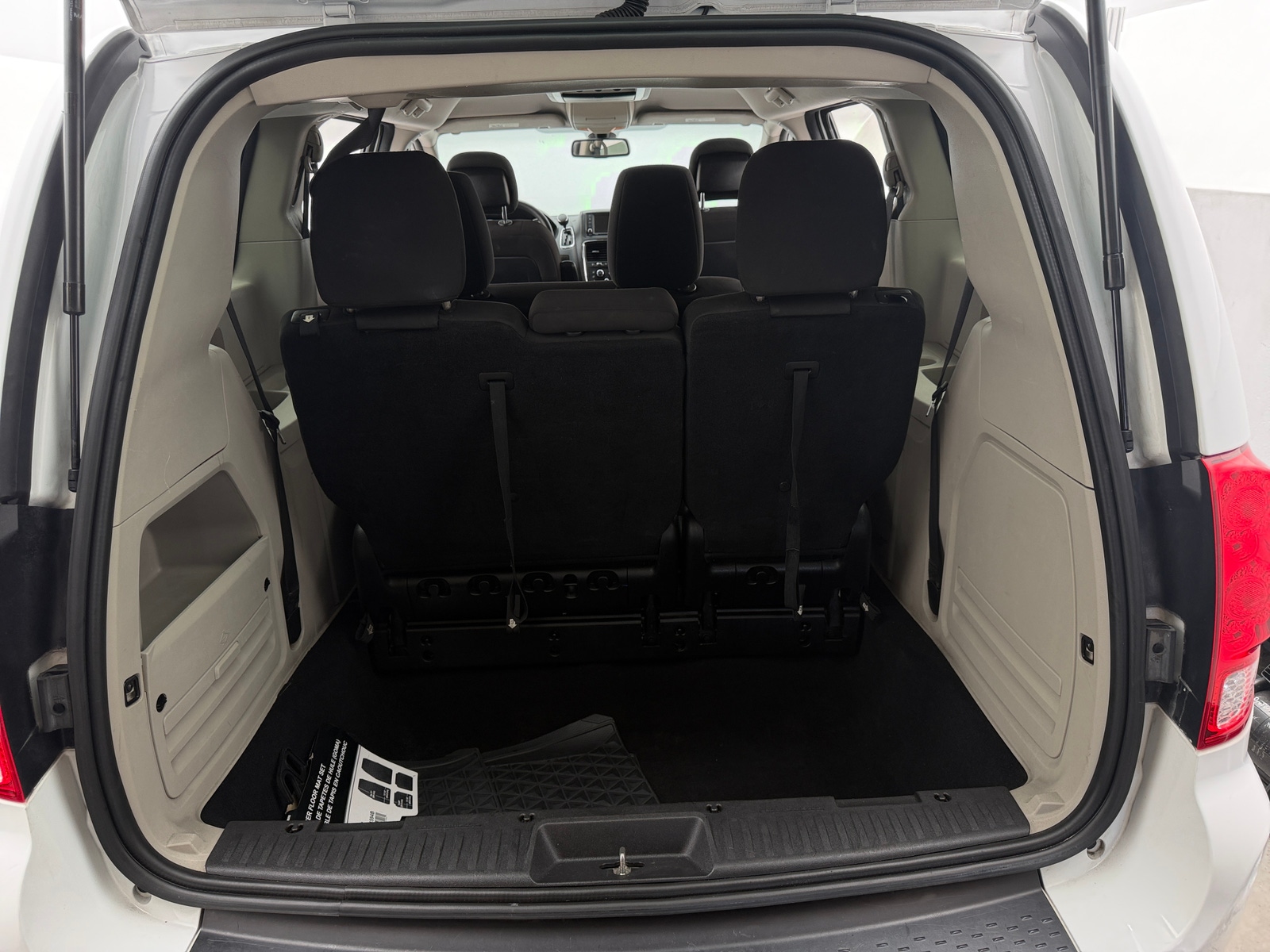 Thumbnail: 2020 Dodge Grand Caravan - 7