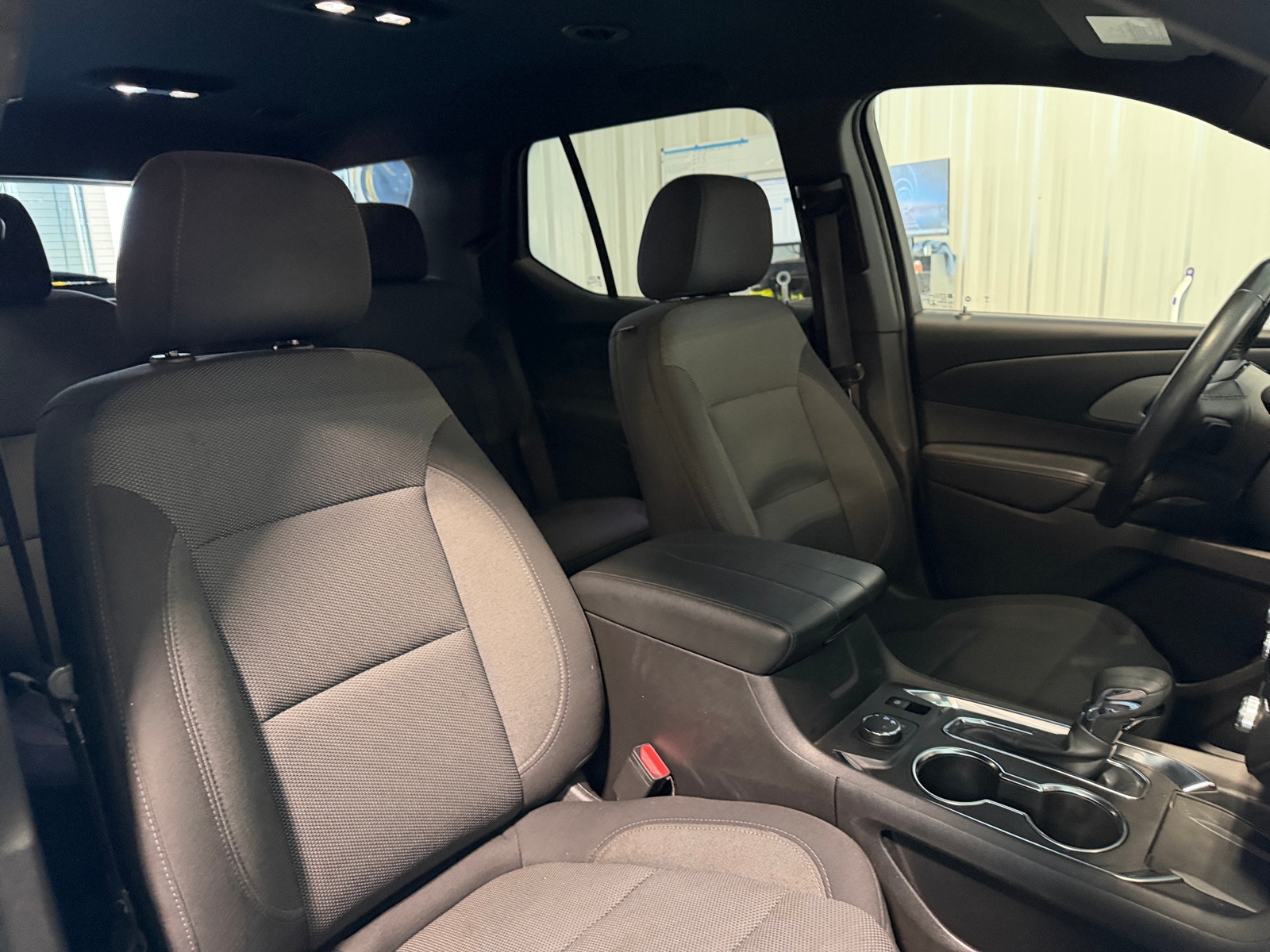 Thumbnail: 2022 Chevrolet Traverse - 2