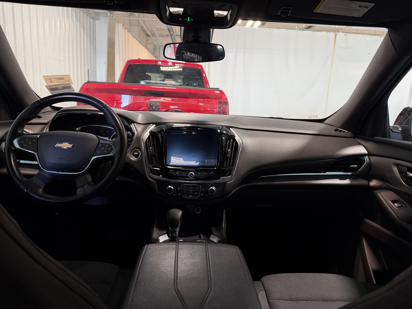Thumbnail: 2022 Chevrolet Traverse - 3