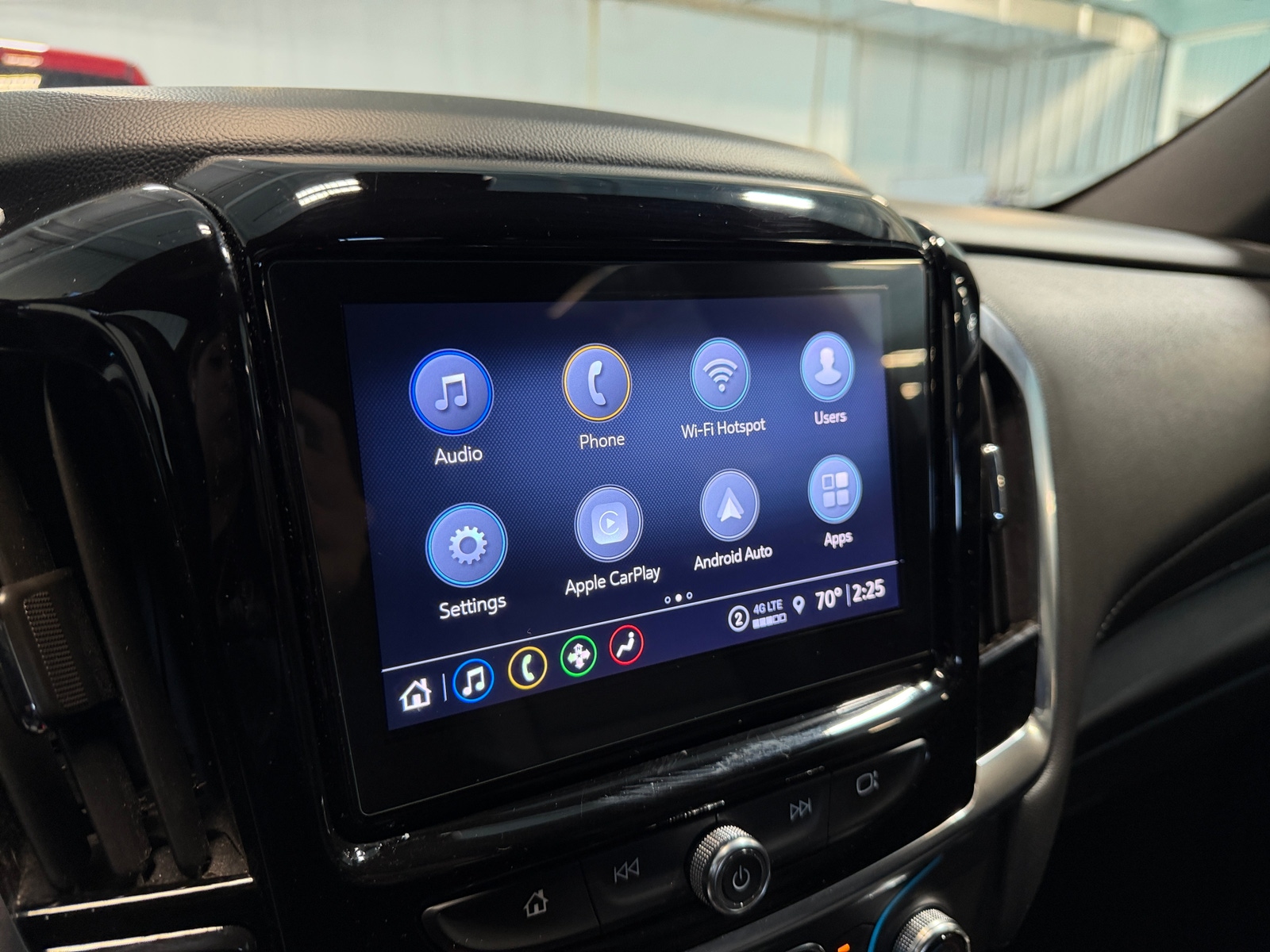 Thumbnail: 2022 Chevrolet Traverse - 4