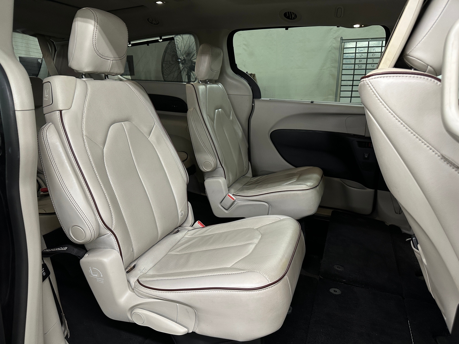 Thumbnail: 2019 Chrysler Pacifica - 5