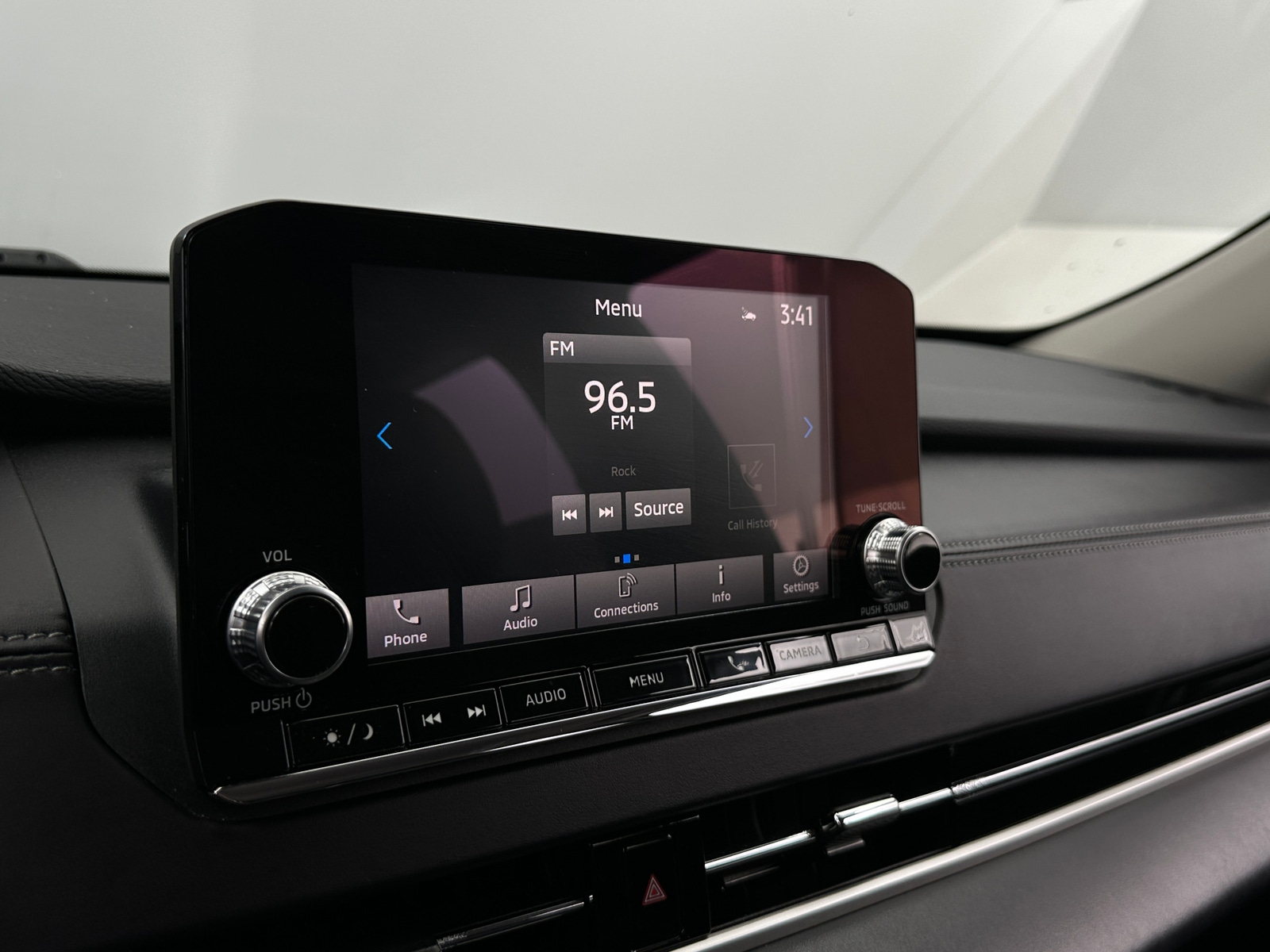 Thumbnail: 2024 Mitsubishi Outlander - 4