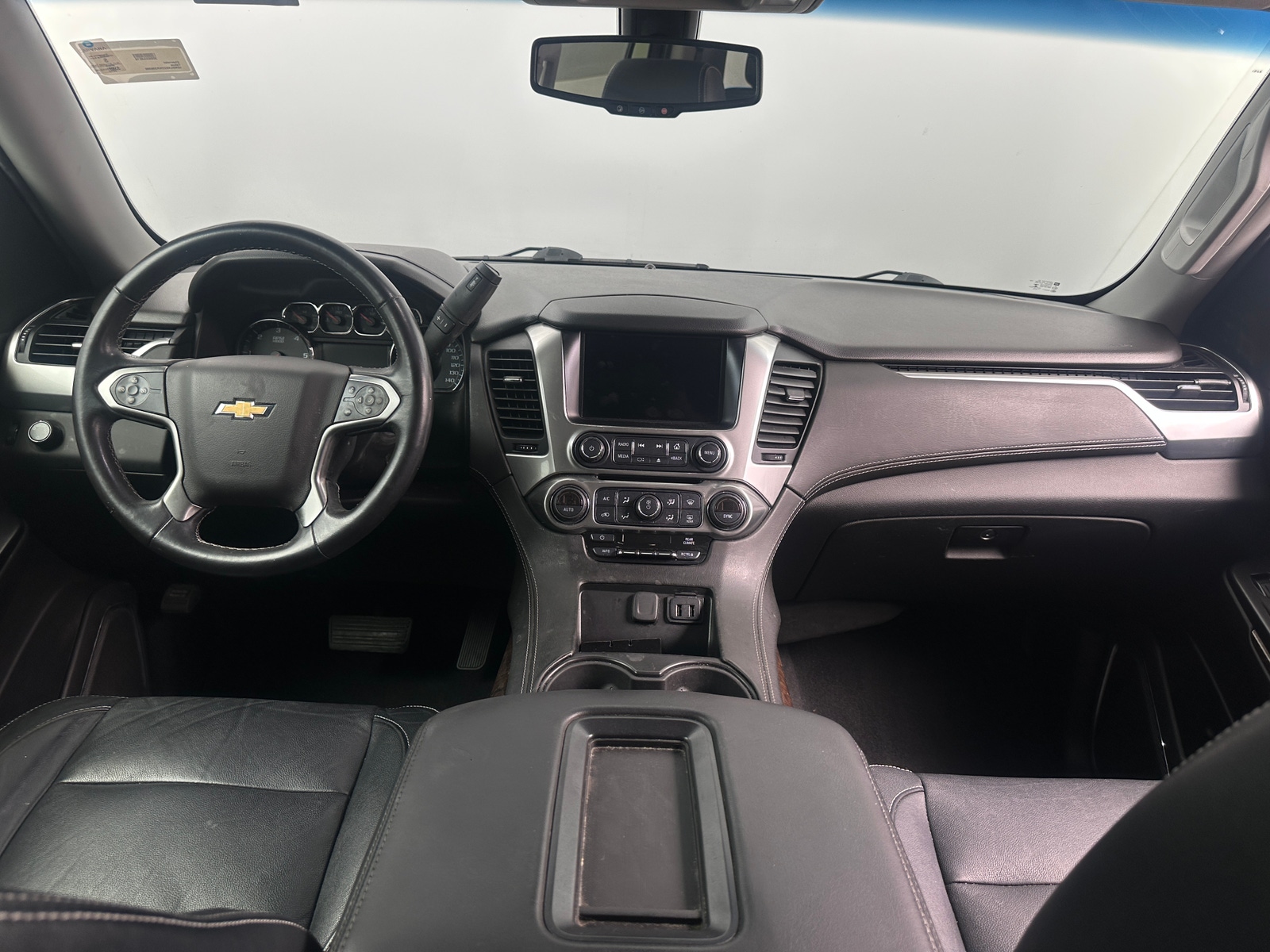 Thumbnail: 2019 Chevrolet Tahoe - 3