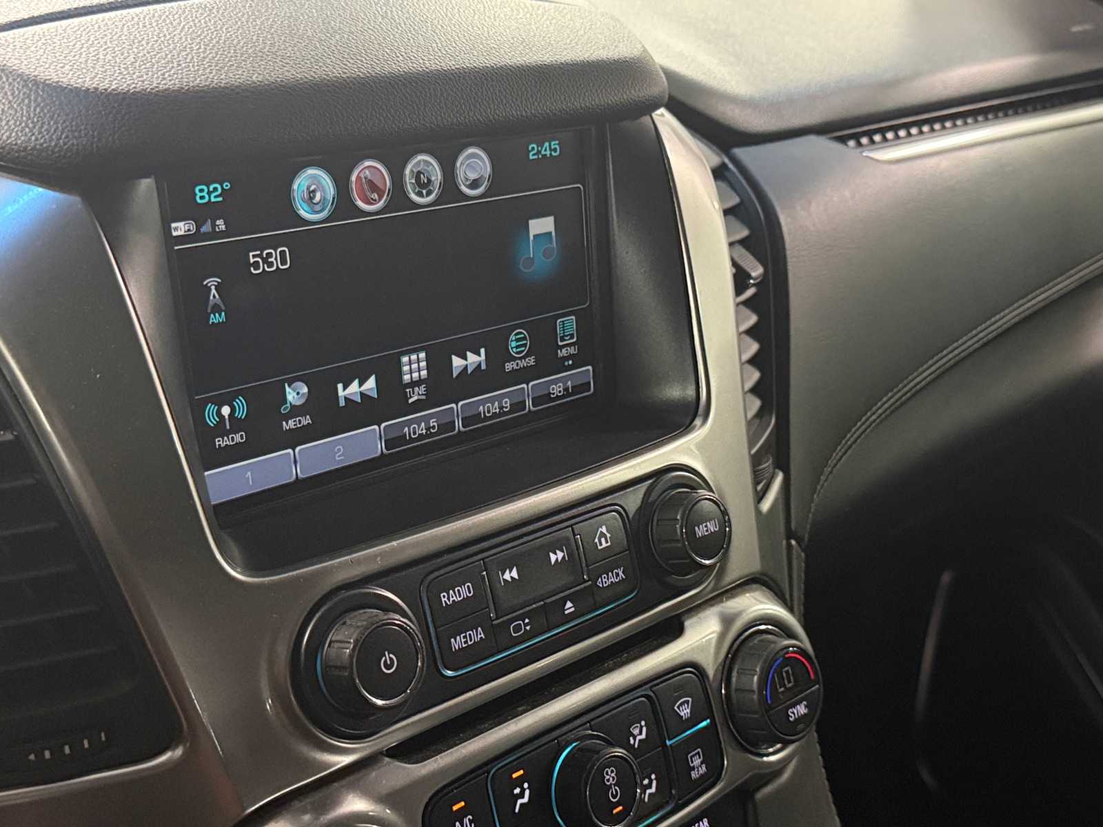 Thumbnail: 2019 Chevrolet Tahoe - 4