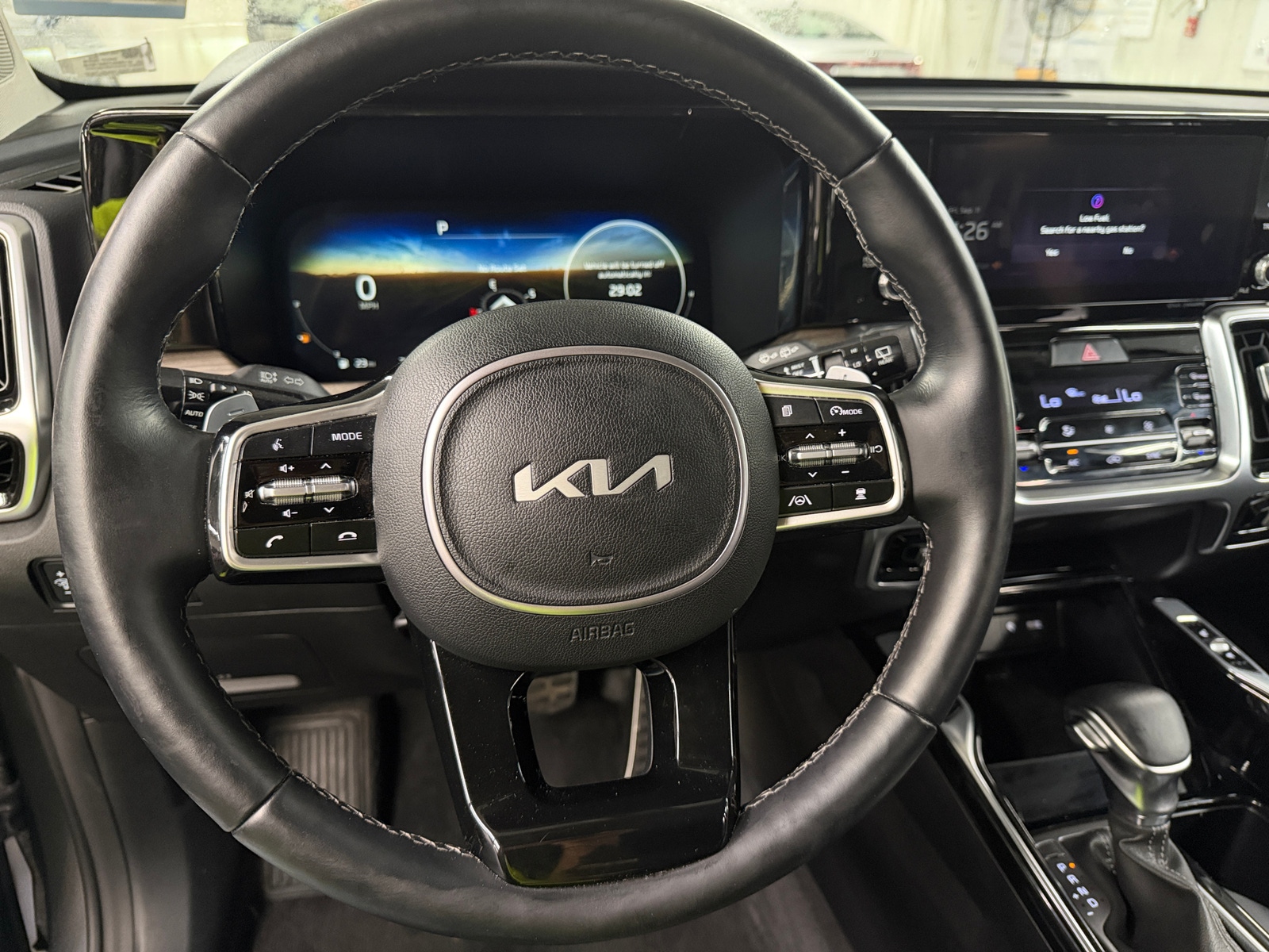 Thumbnail: 2022 Kia Sorento - 4