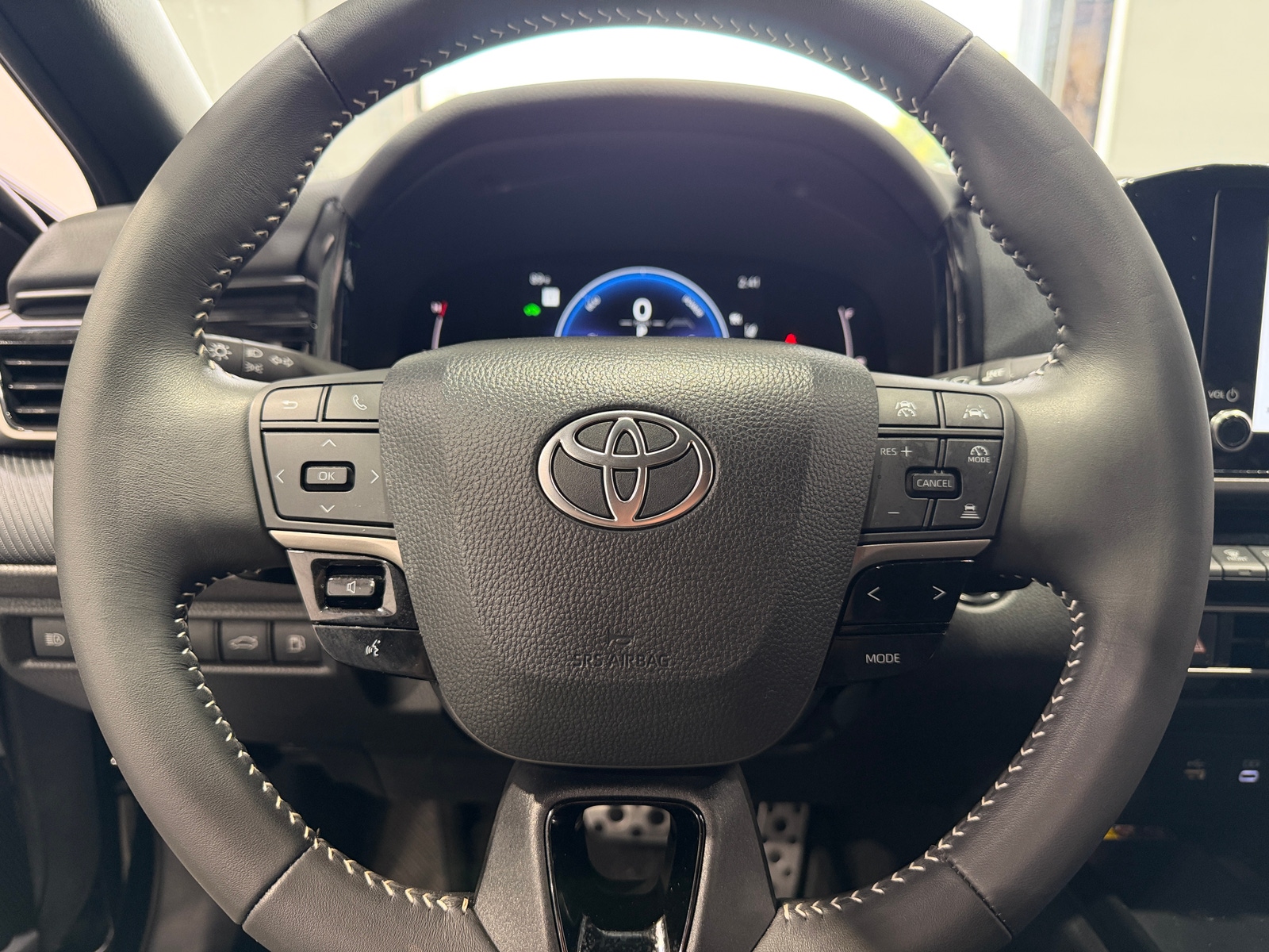 Thumbnail: 2025 Toyota Camry - 4