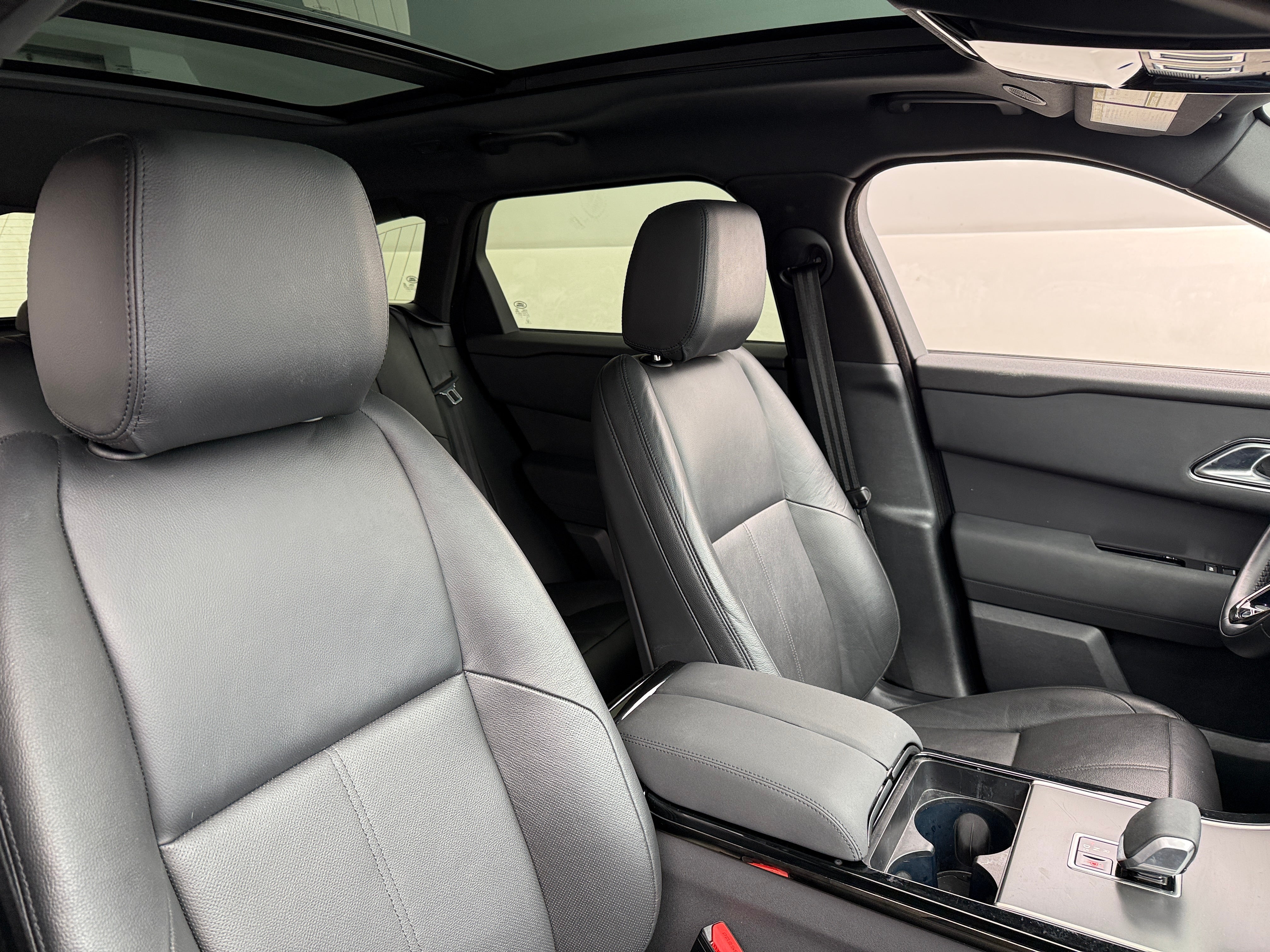 2025 Land Rover Range Rover Velar