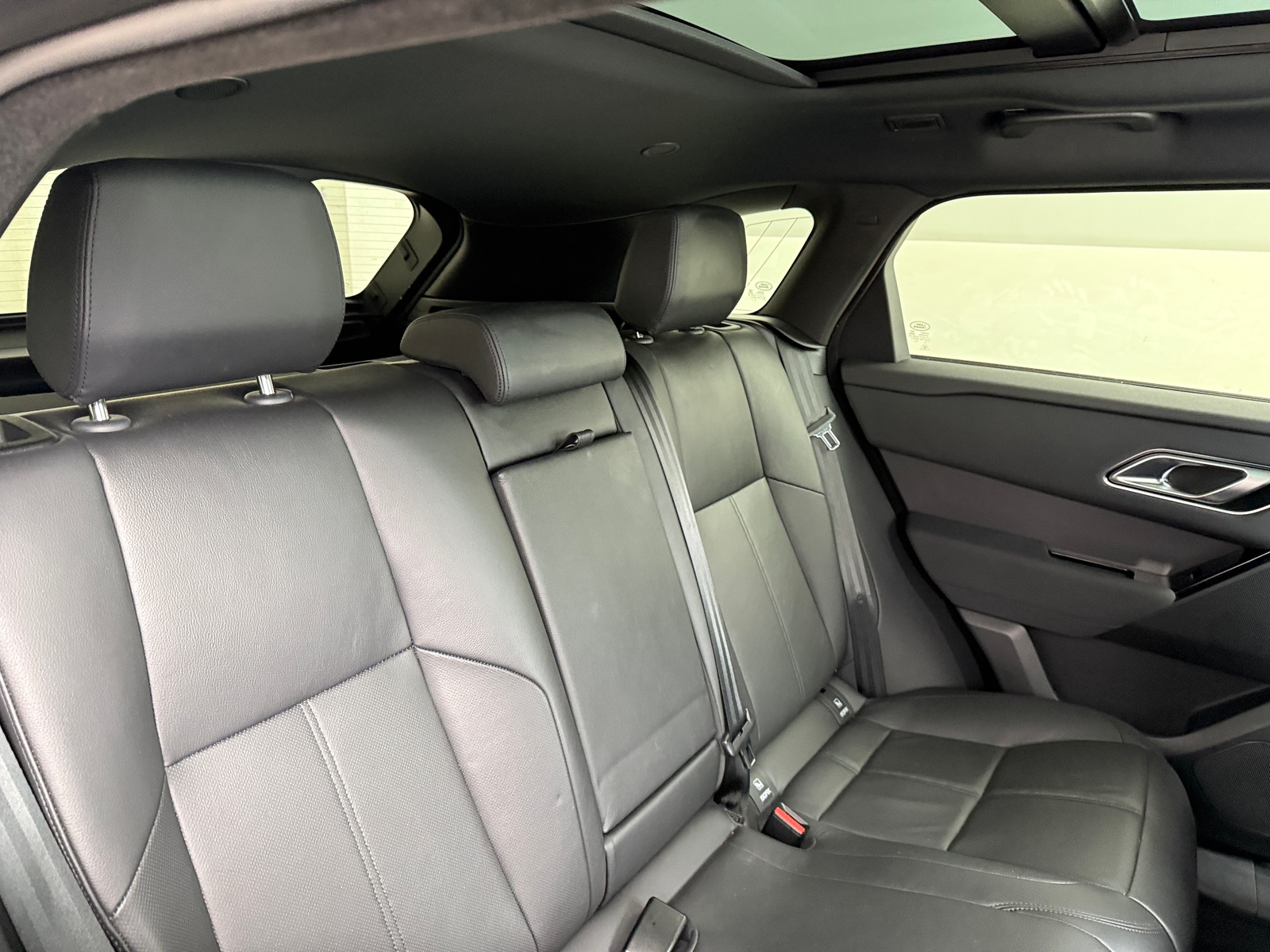 Thumbnail: 2025 Land Rover Range Rover Velar - 5