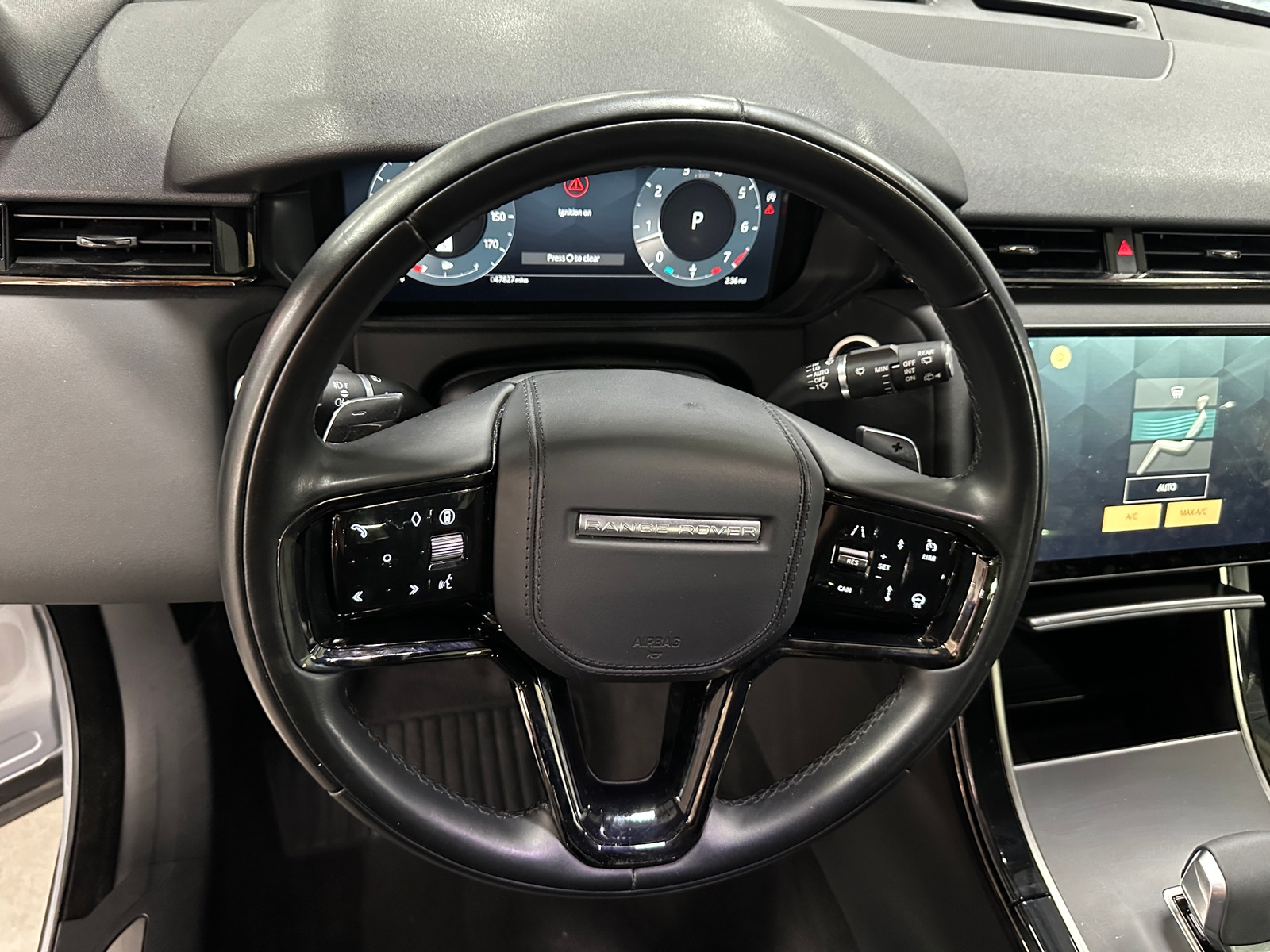 Thumbnail: 2025 Land Rover Range Rover Velar - 4