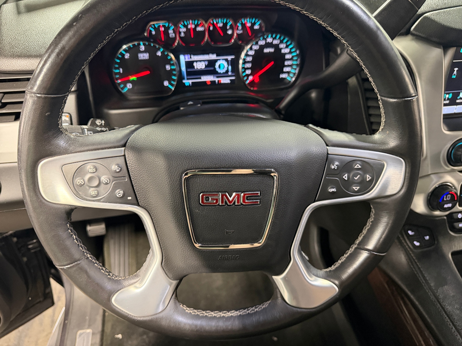 Thumbnail: 2018 GMC Yukon - 4
