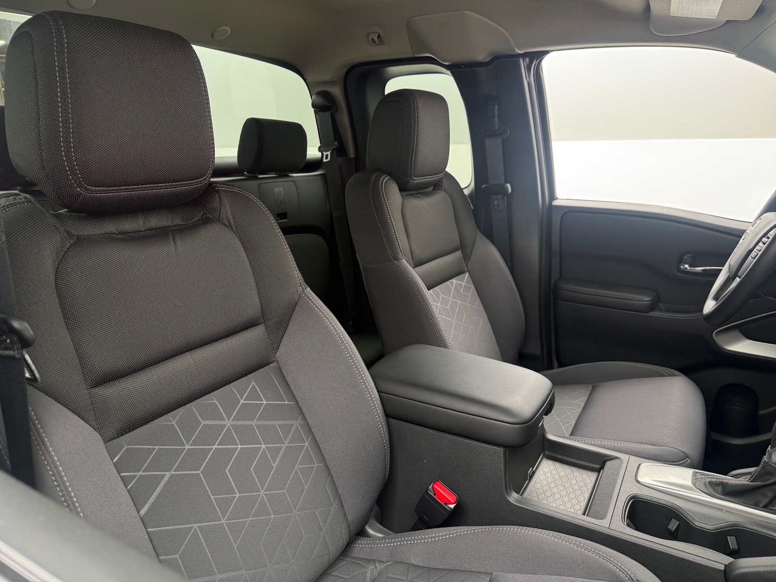 Thumbnail: 2025 Nissan Frontier - 2