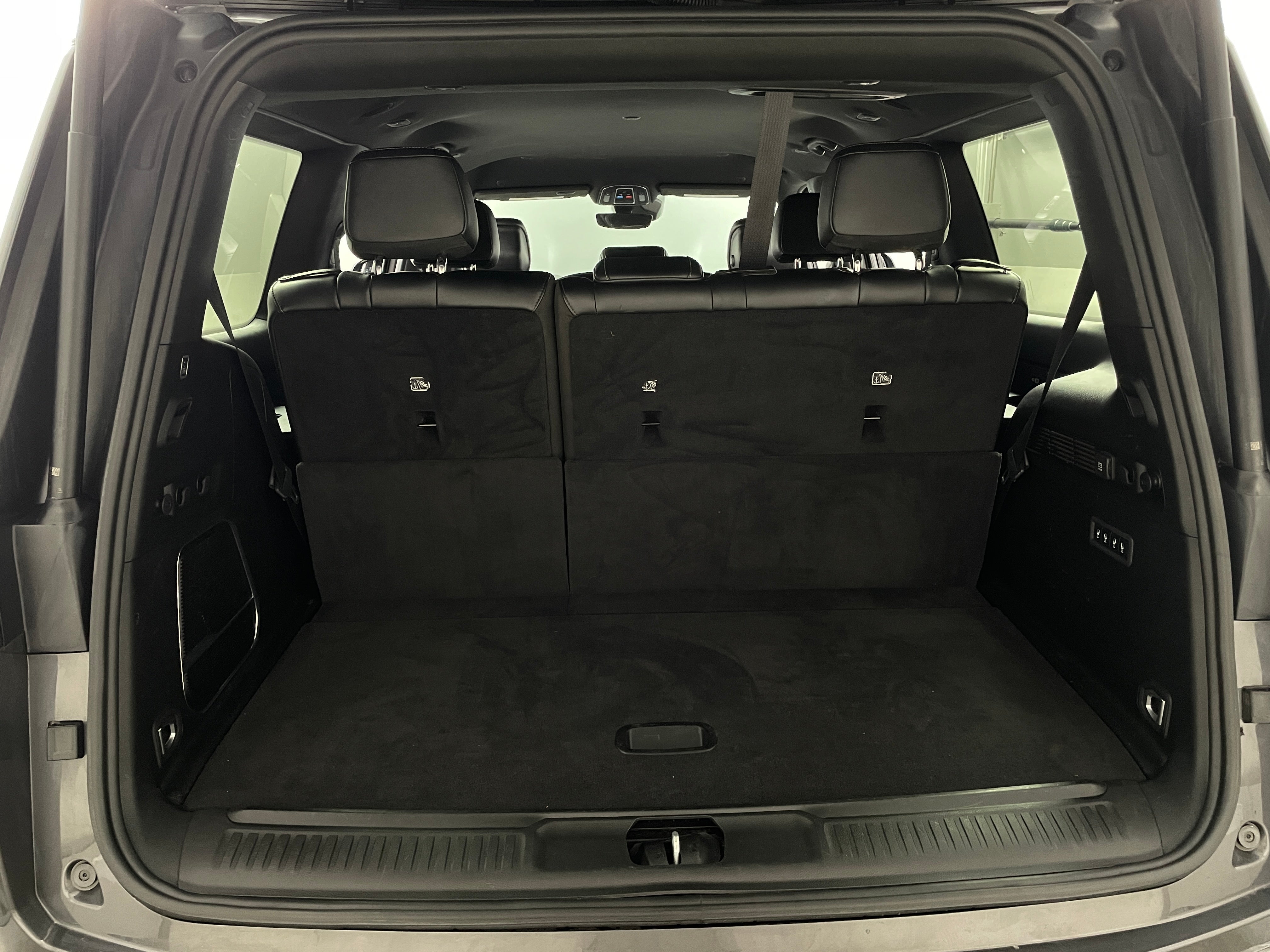 2022 Jeep Wagoneer