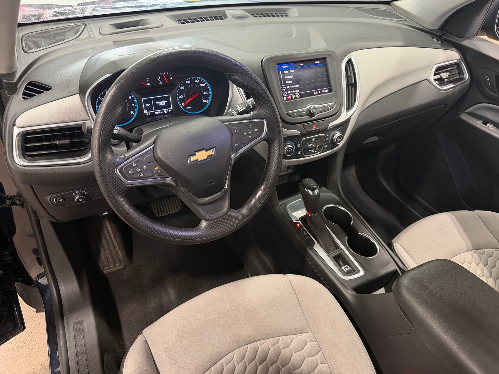 Thumbnail: 2021 Chevrolet Equinox - 3