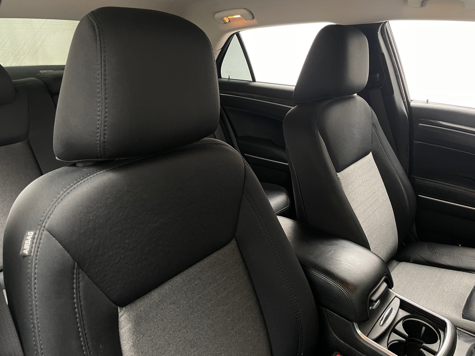 Thumbnail: 2019 Chrysler 300 - 2