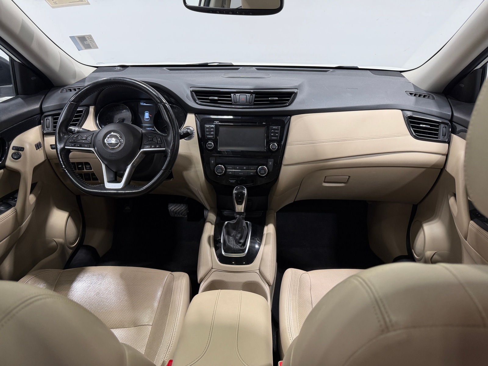 Thumbnail: 2017 Nissan Rogue - 2