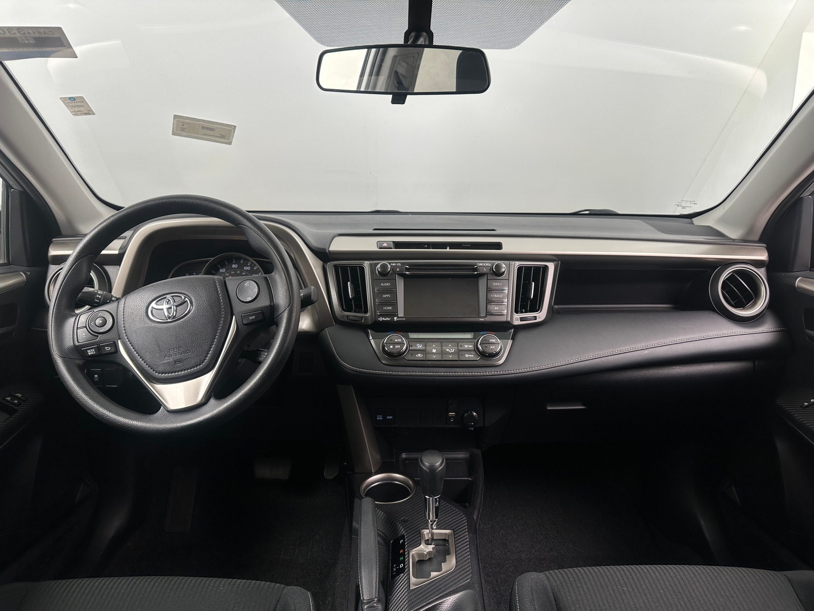 Thumbnail: 2015 Toyota RAV4 - 3