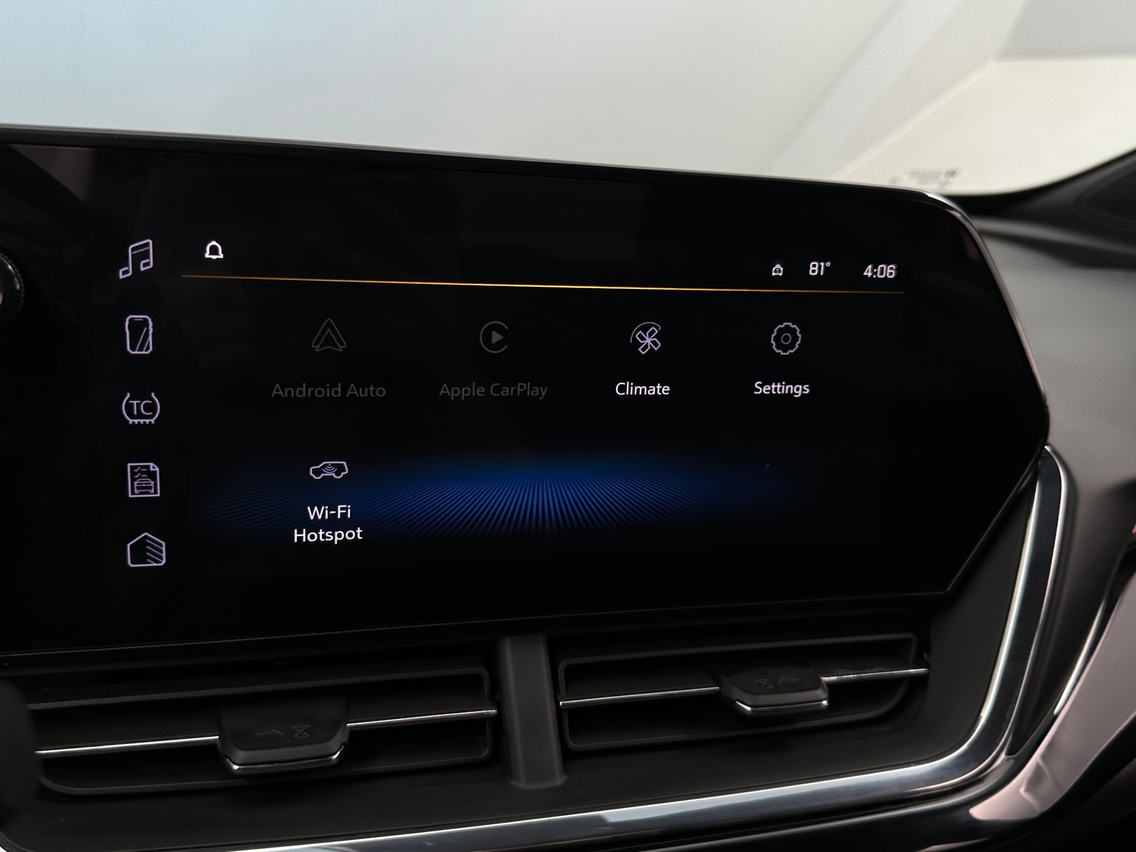 Thumbnail: 2026 Chevrolet Trax - 3