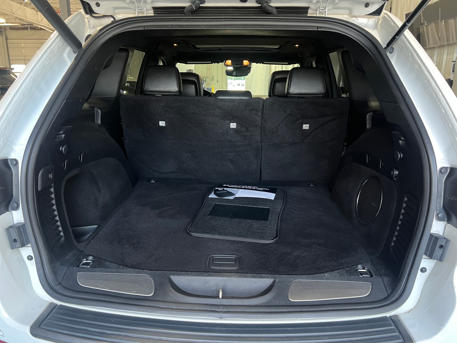 Thumbnail: 2019 Jeep Grand Cherokee - 6