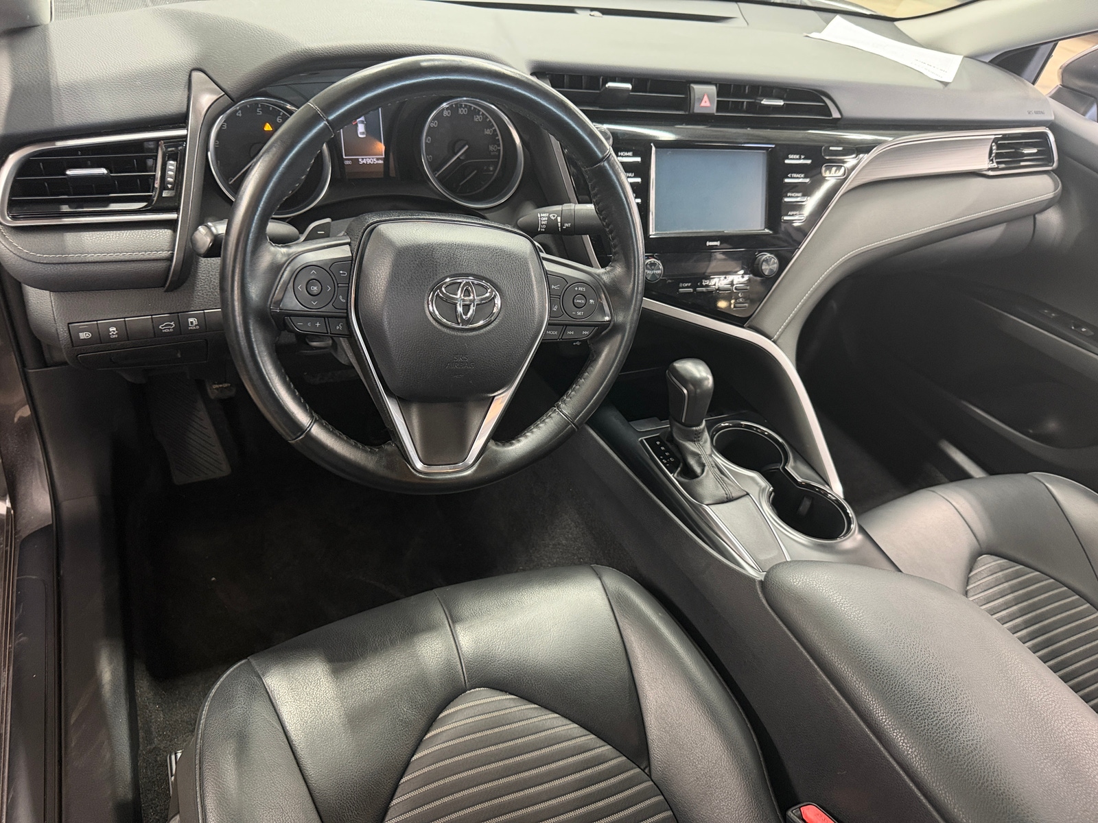 Thumbnail: 2020 Toyota Camry - 3