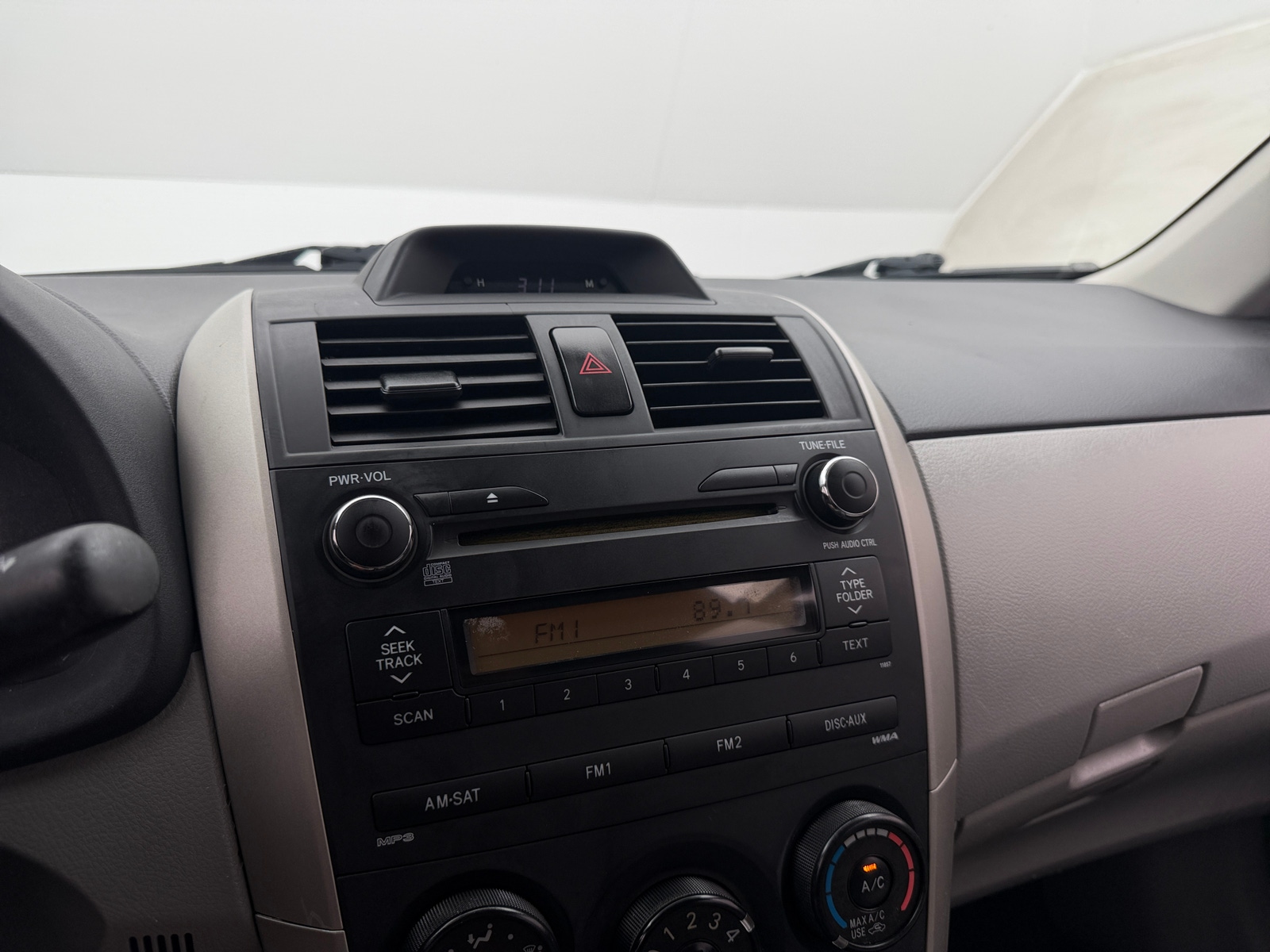 Thumbnail: 2013 Toyota Corolla - 4
