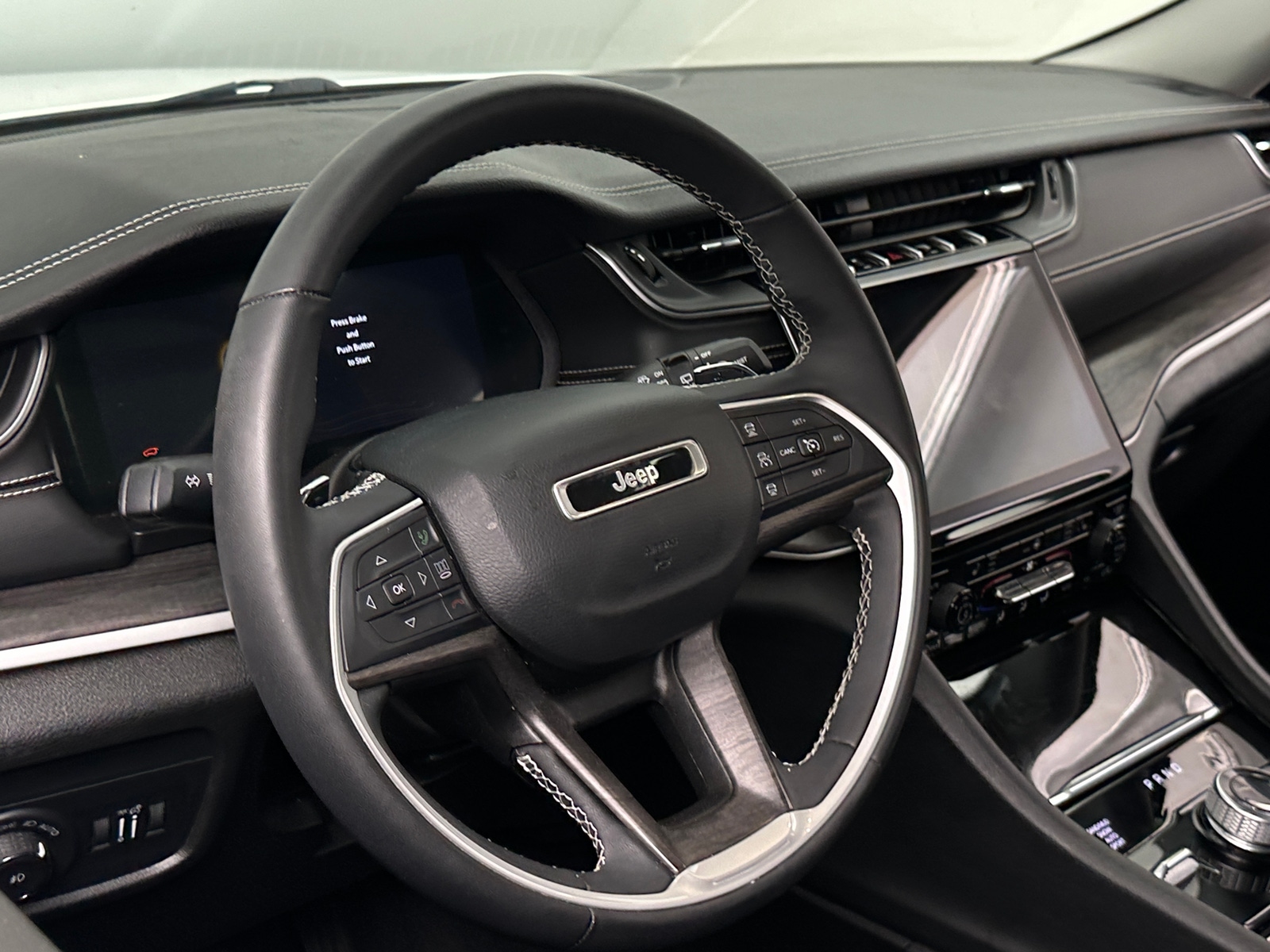 Thumbnail: 2023 Jeep Grand Cherokee L - 4