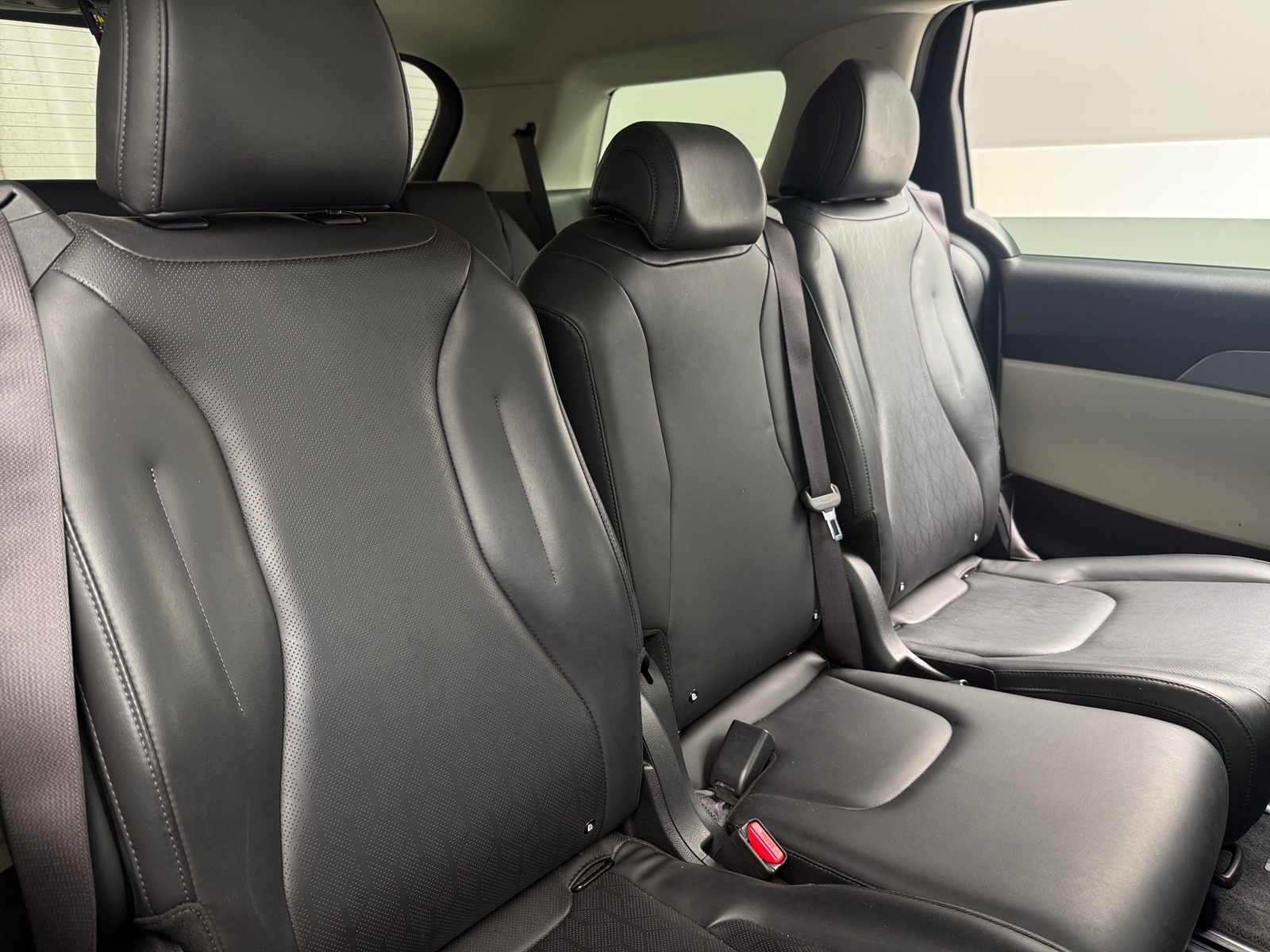 Thumbnail: 2023 Kia Carnival - 5