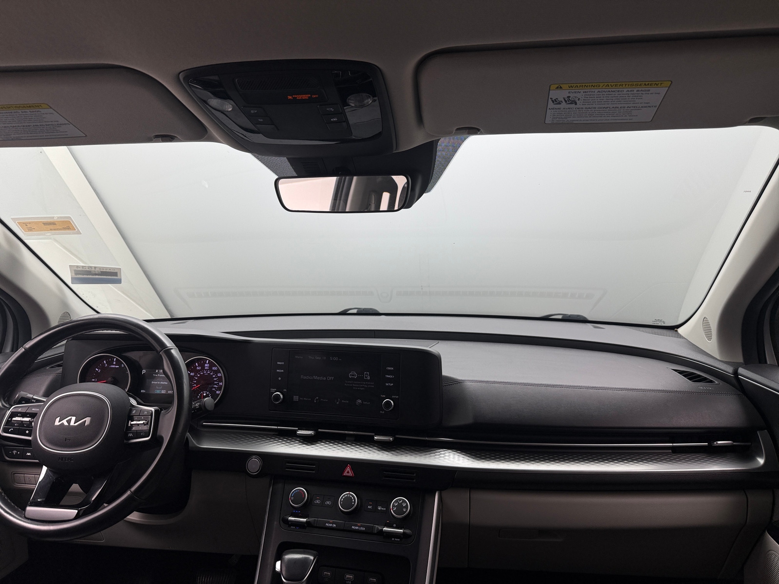 Thumbnail: 2023 Kia Carnival - 2