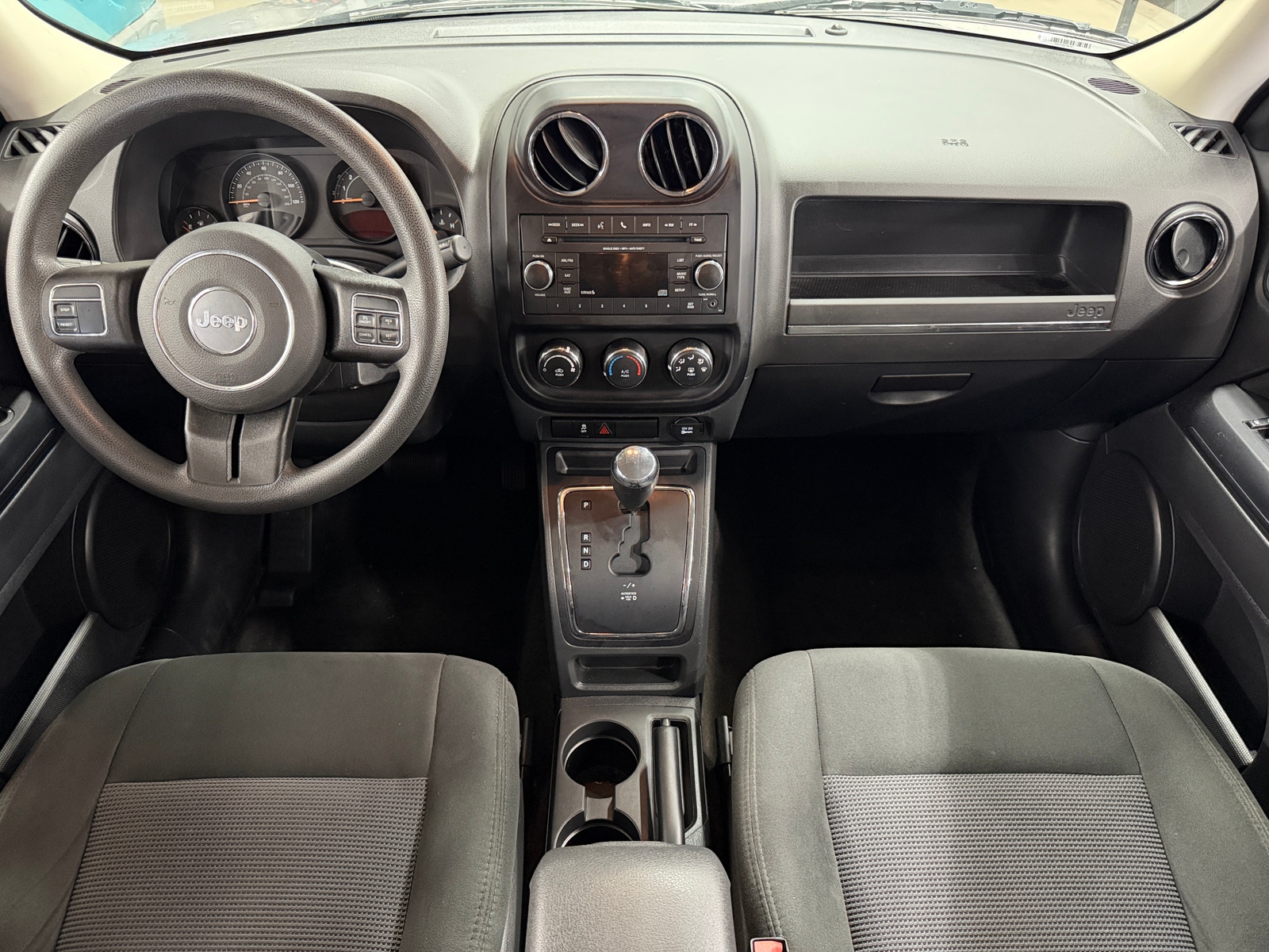 Thumbnail: 2016 Jeep Patriot - 3