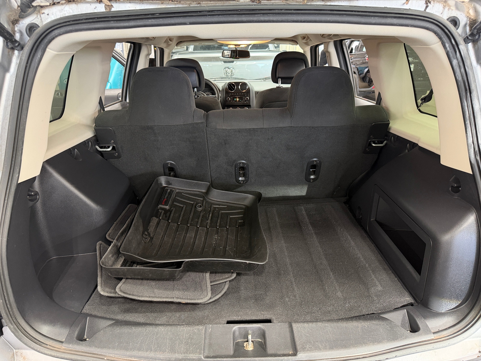 Thumbnail: 2016 Jeep Patriot - 7