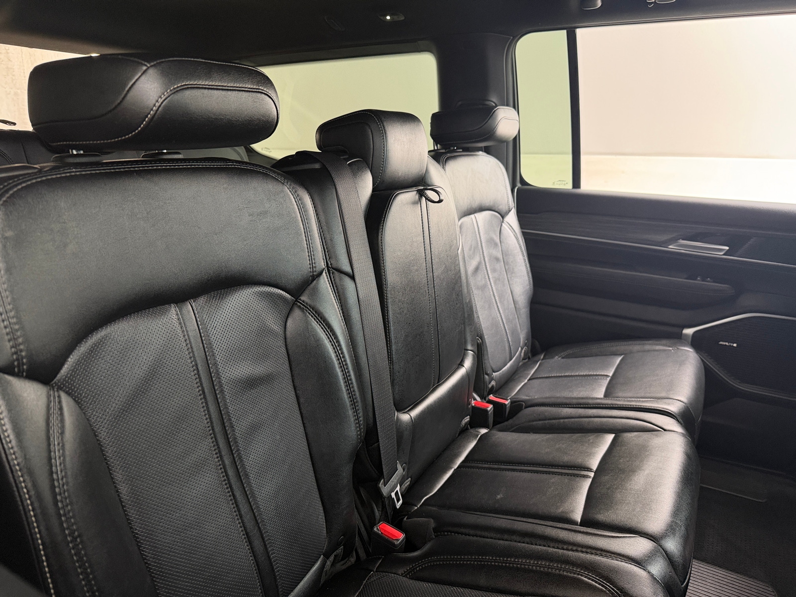 Thumbnail: 2024 Jeep Wagoneer - 5