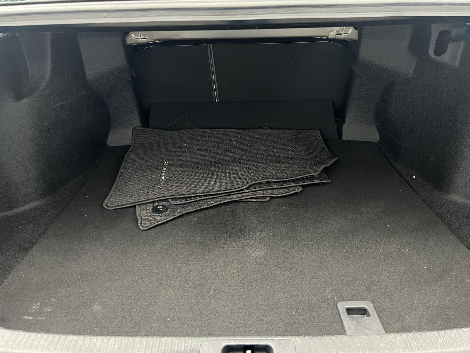 Thumbnail: 2018 Toyota Camry - 7