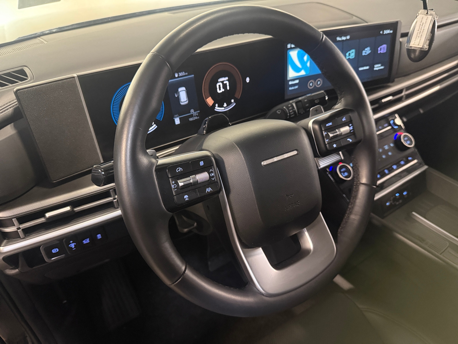 Thumbnail: 2026 Hyundai Santa Fe - 4