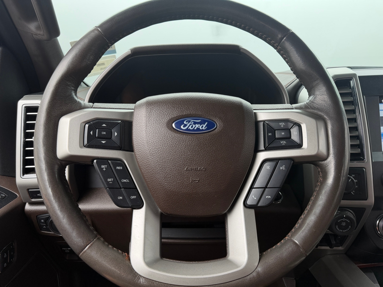Thumbnail: 2019 Ford Econoline - 4