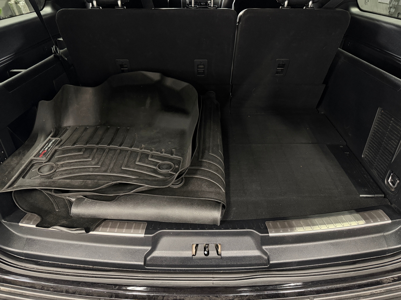Thumbnail: 2021 Lincoln Navigator L - 6