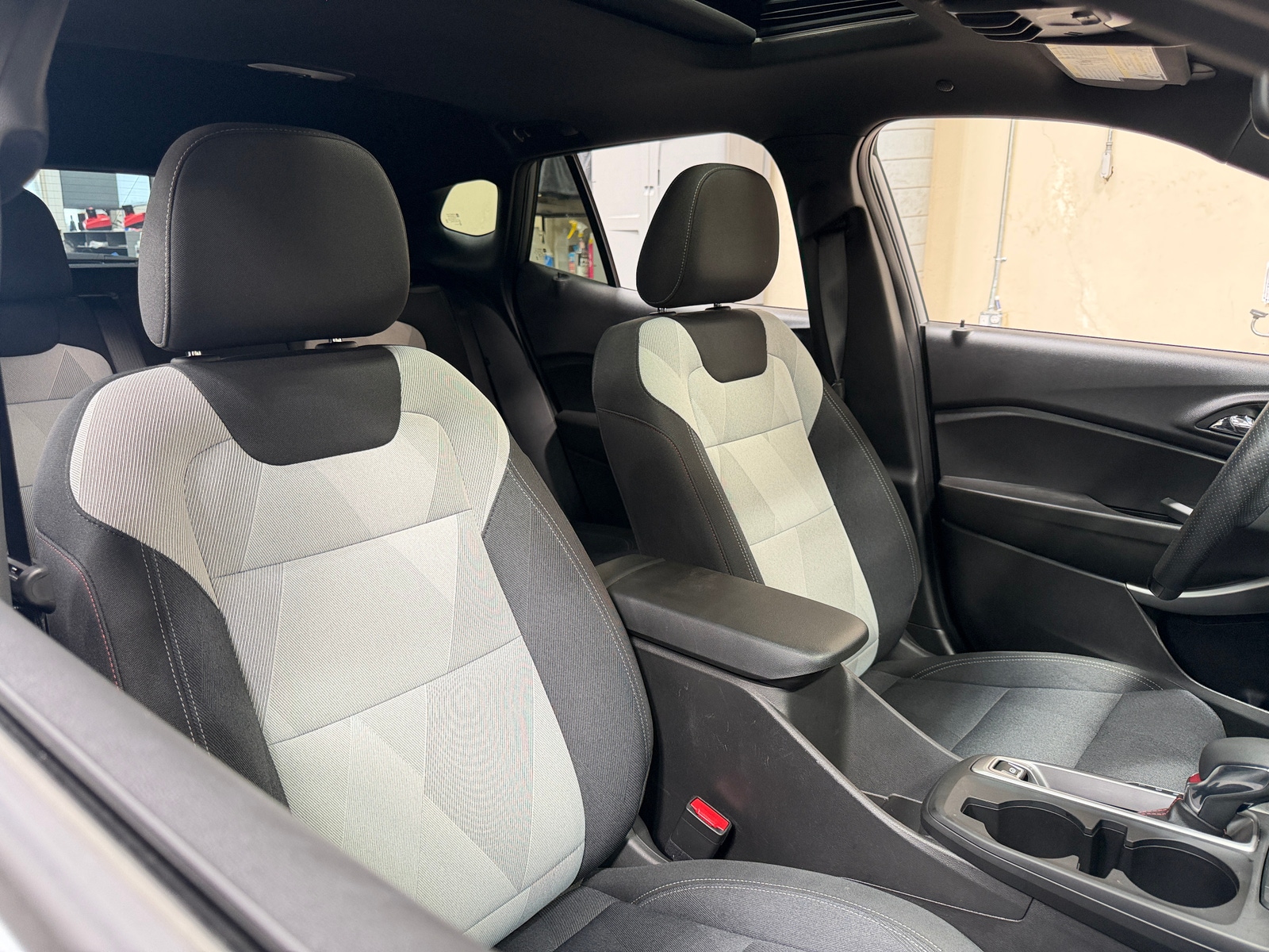Thumbnail: 2025 Chevrolet Trax - 2