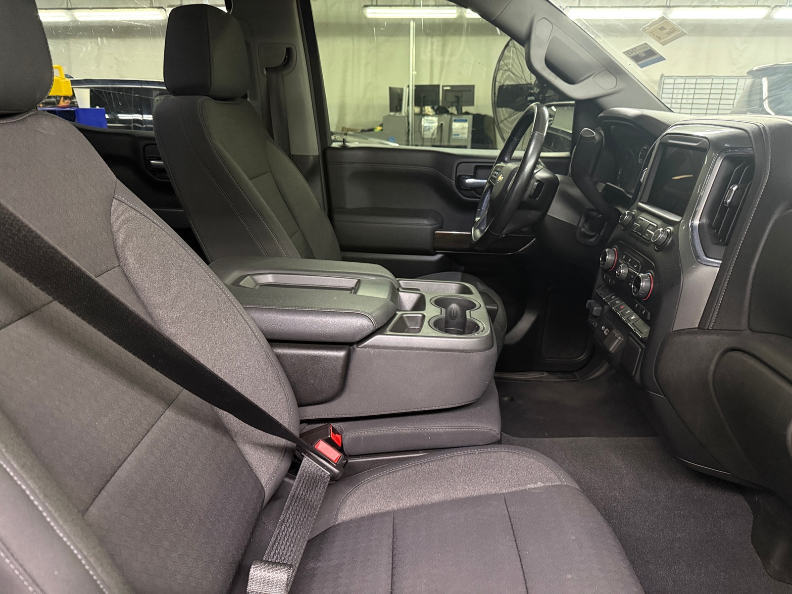 Thumbnail: 2021 Chevrolet Silverado 1500 - 2