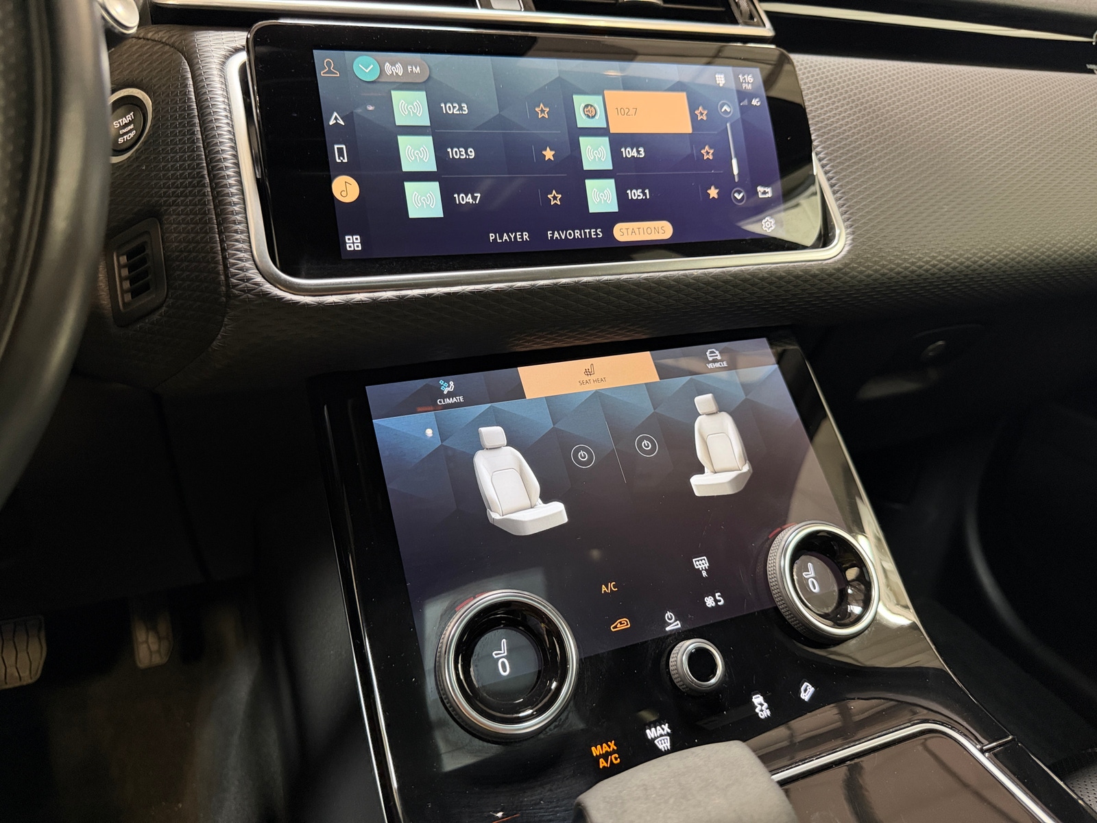 Thumbnail: 2021 Land Rover Range Rover Velar - 3
