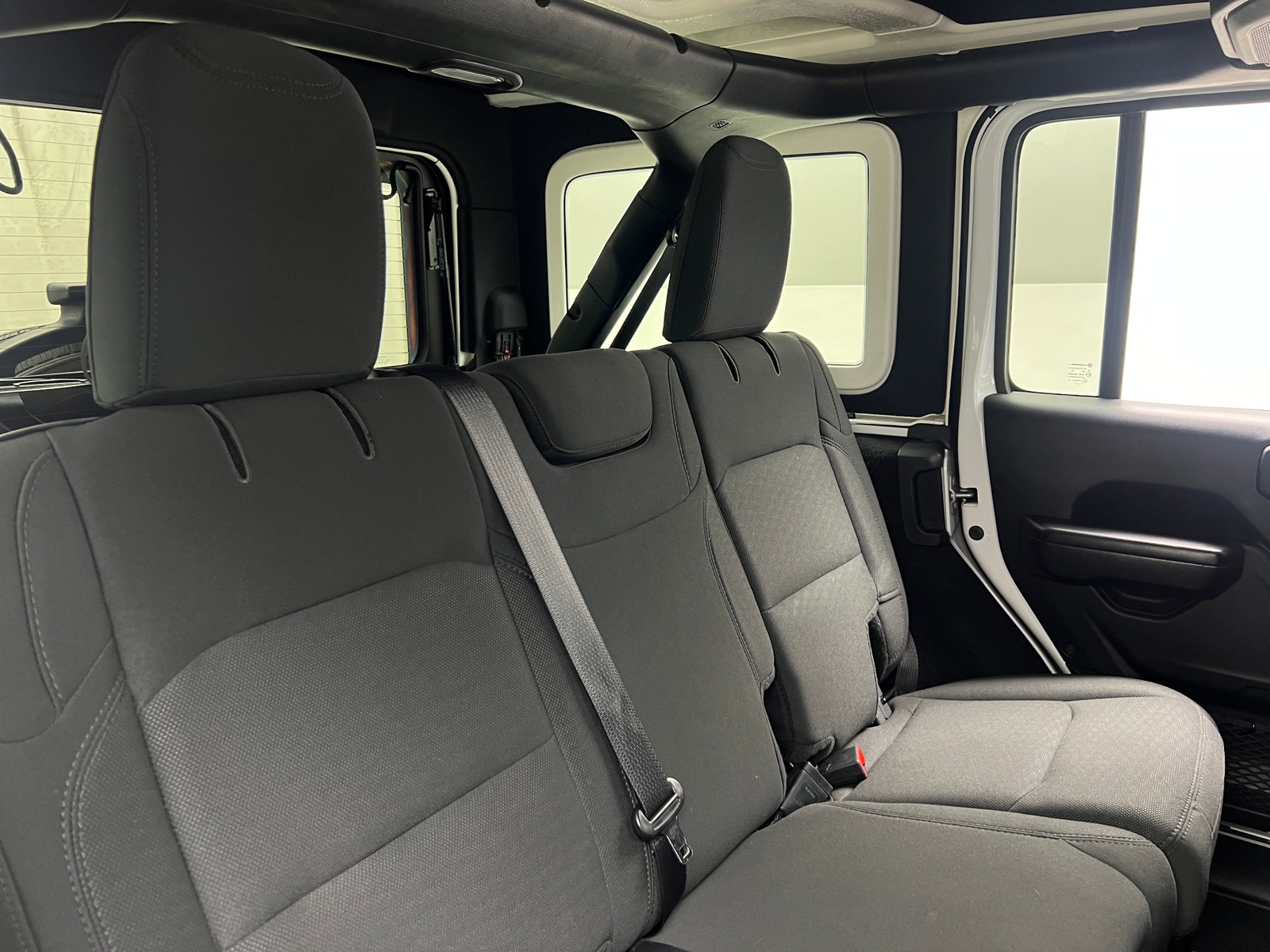 Thumbnail: 2019 Jeep Wrangler - 6