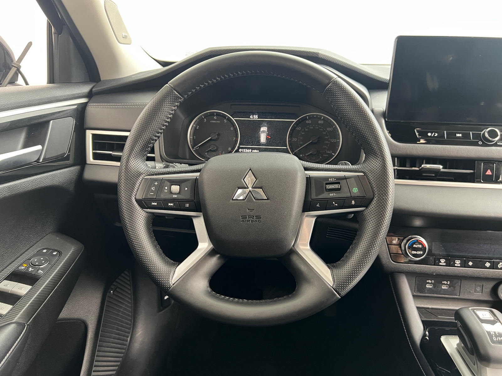 Thumbnail: 2025 Mitsubishi Outlander - 5