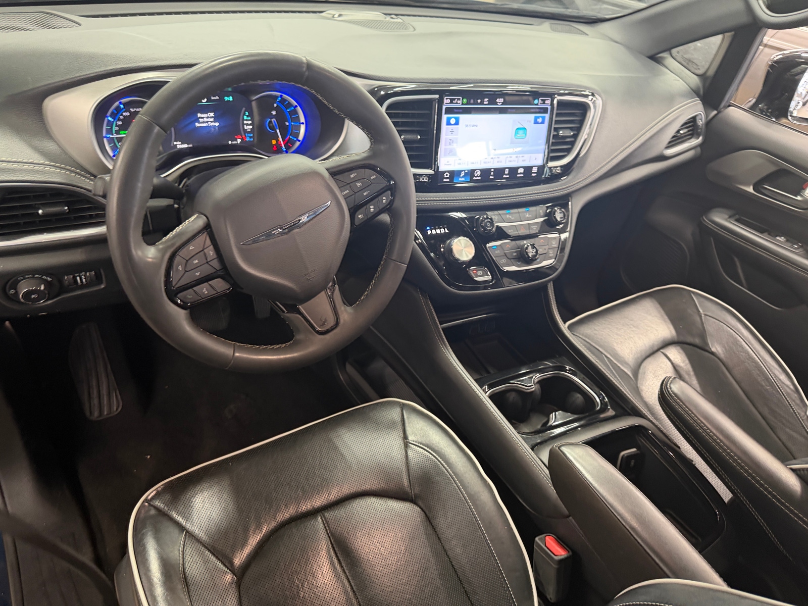 Thumbnail: 2024 Chrysler Pacifica - 2
